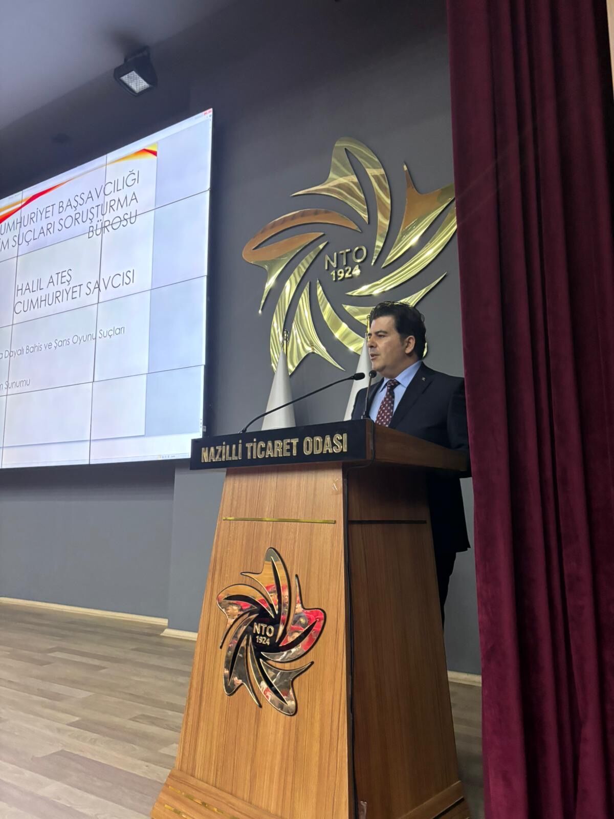 Nazillide Bahis Masaya Yatirildi 7 Ilcenin Kolluk Kuvveti Toplantida 650465 242Ad7D482112066Ec1Eb3C82419A871