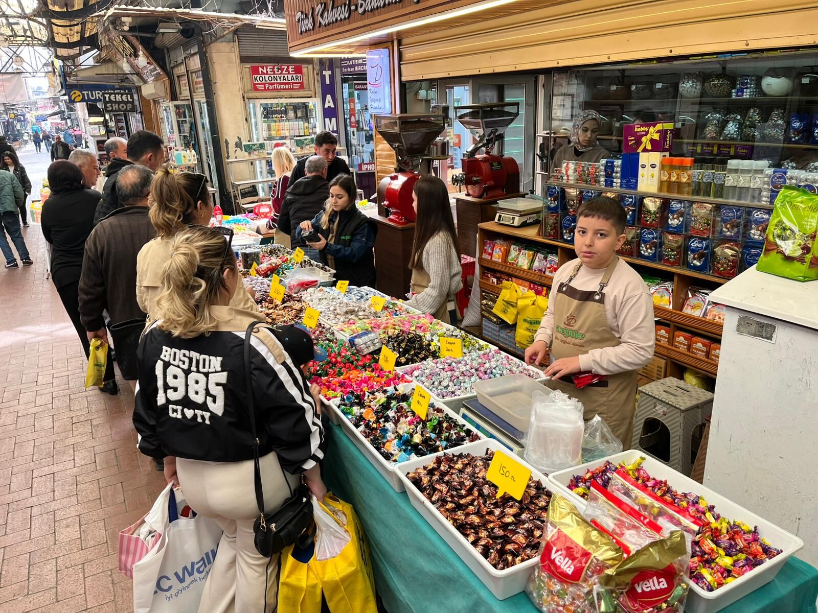 Nazillide Bayram Tezgahlari Renklendi Esnaf Arife Gununu Bekliyor 648002 8Eef6E3B874Bba4376Ce724F9C0Fc461