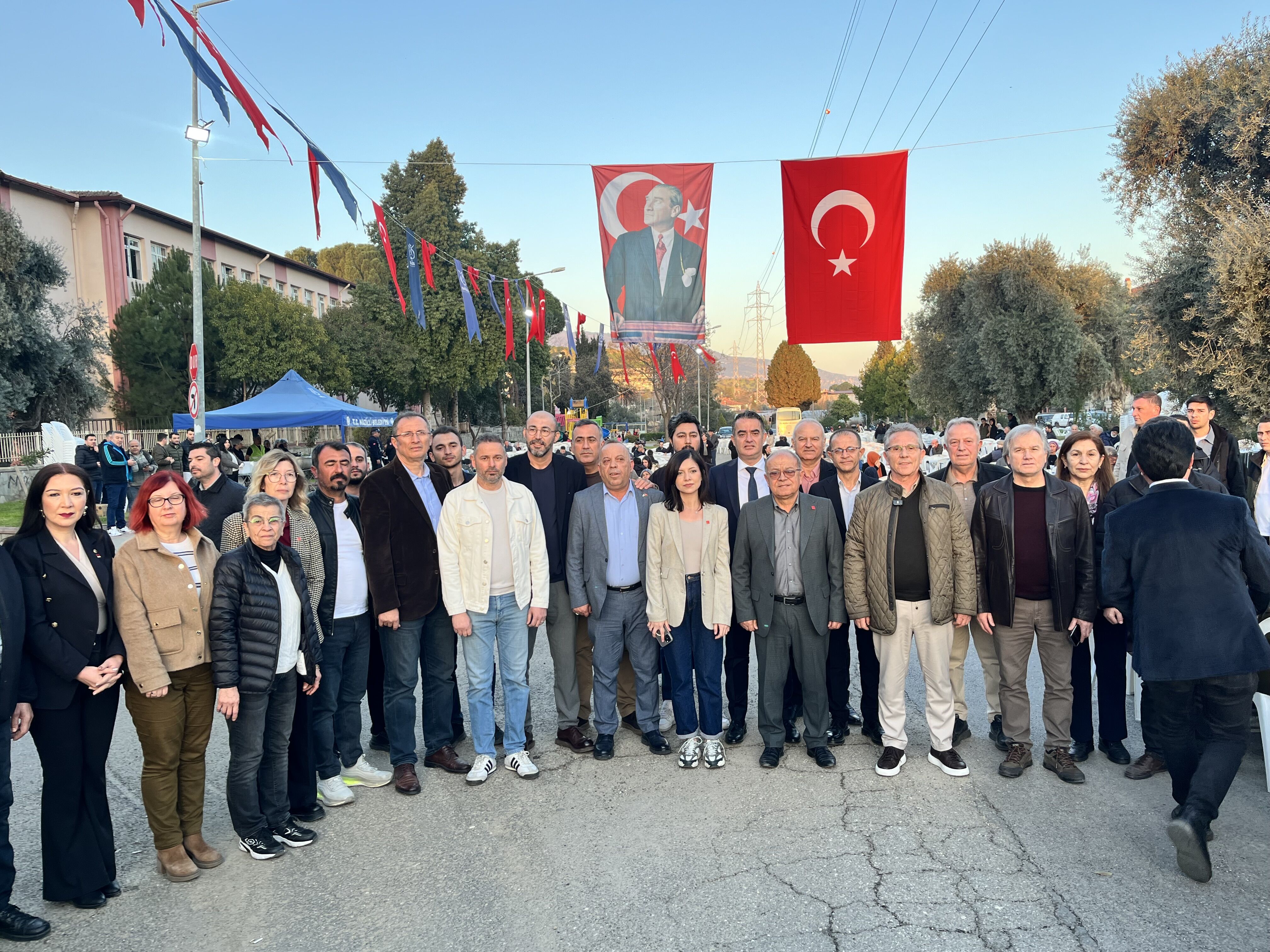 Nazillide Iftarda Chpli Belediyelerden Govde Gosterisi Birlik Beraberlik Ve Dayanisma Ornegi 645774 36Ba4F4Fb80317413E24Eb9313B4275F