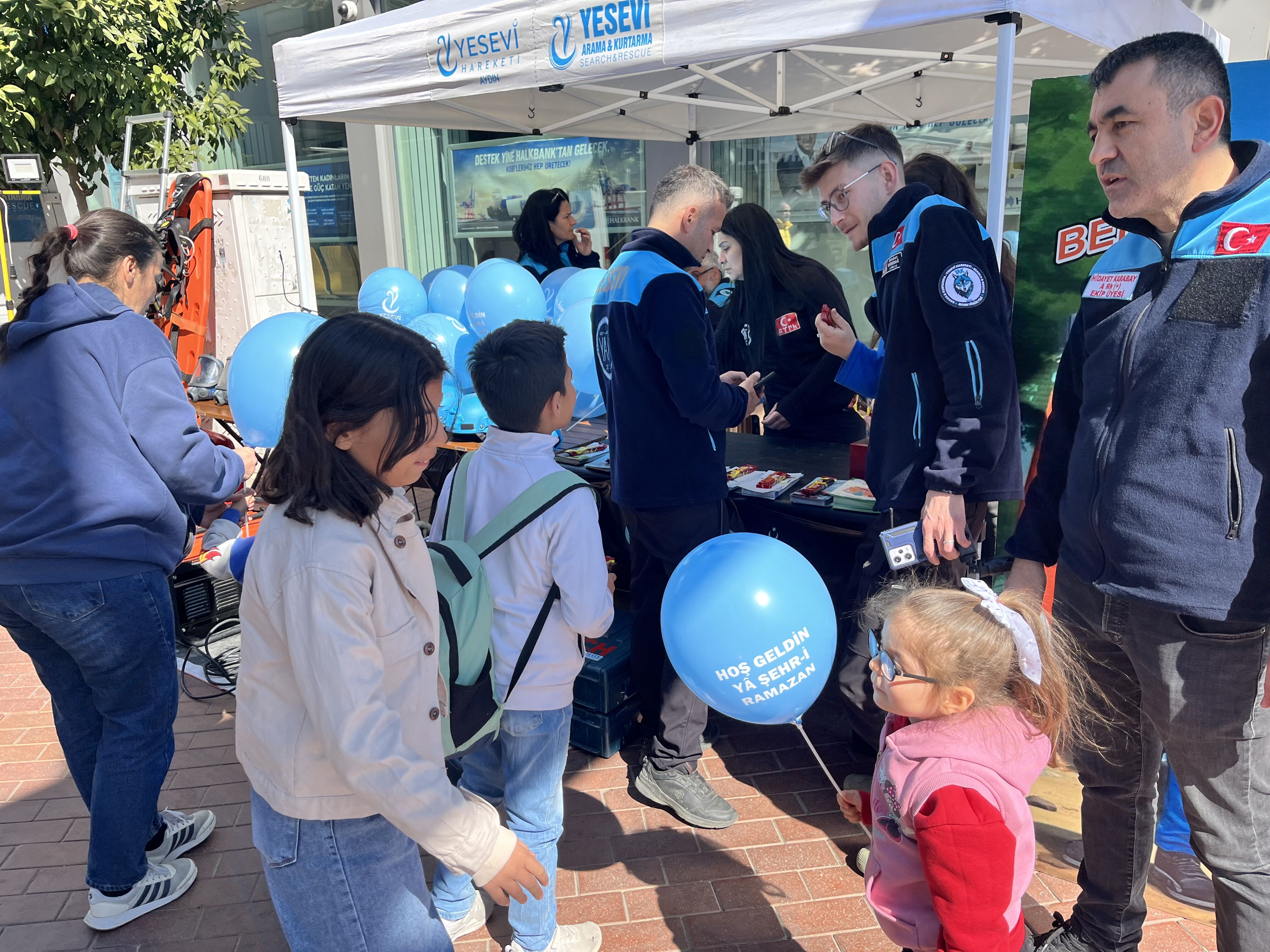 Nazillide Yesevi Hareketinden Deprem Haftasinda Farkindalik Etkinligi 645380 8E5D6152Eaae7058Ae49A0C7B22Ffba0