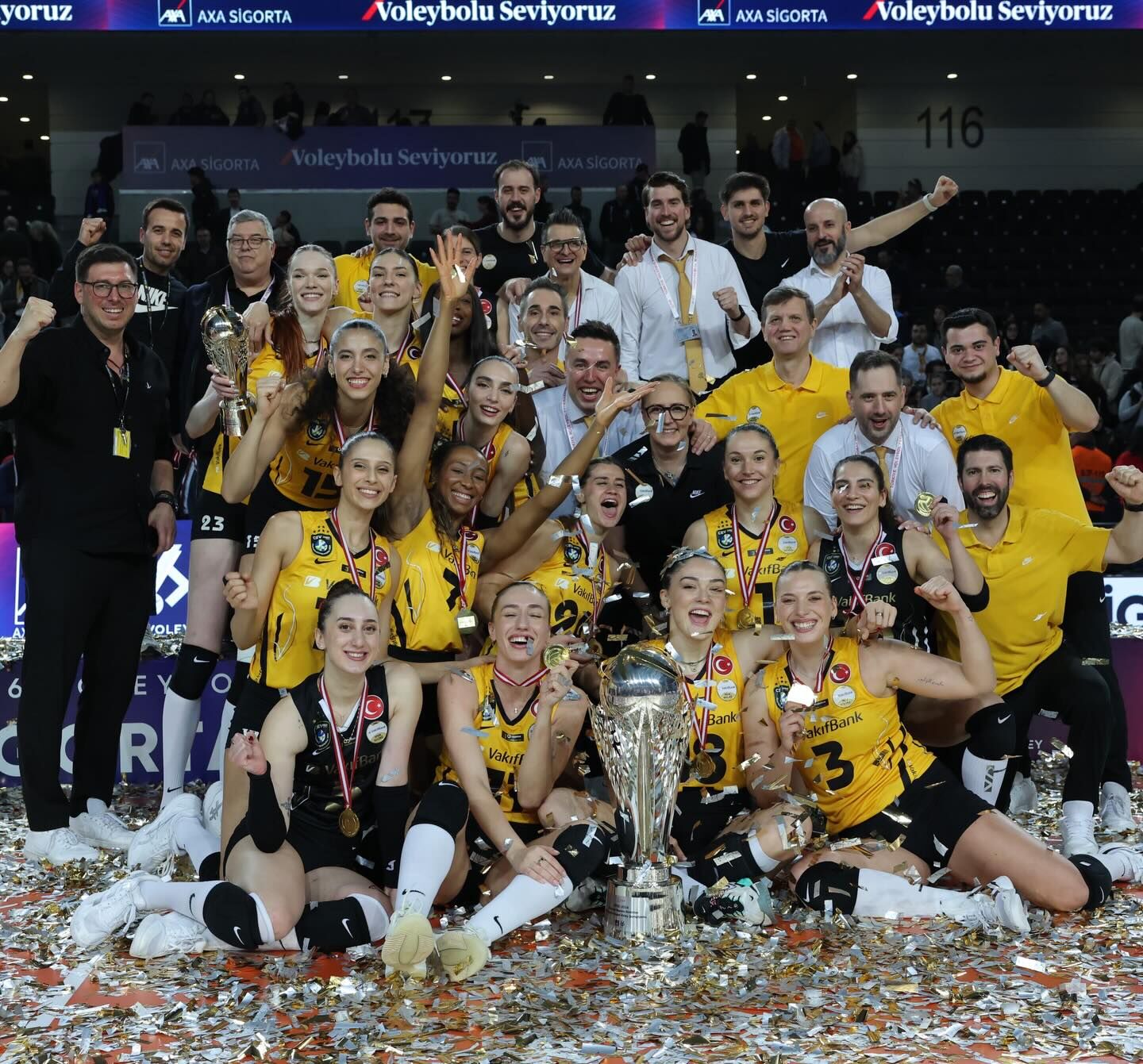 Nazillili Aylin Kupayi Kaldirdi 650052 Ccd4D2E2Aff6F357A5B953Bda1674685