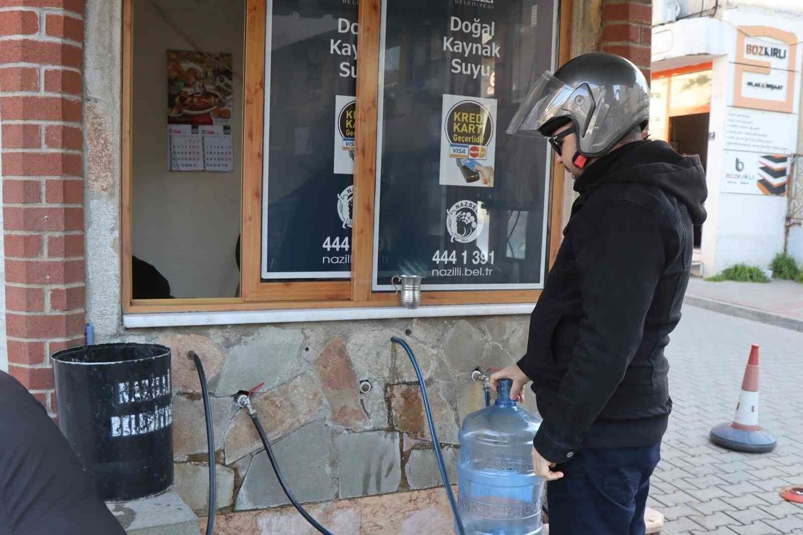 Nazillinin 50 Yillik Iyi Su Hatti Yenilendi 3Cea8A25Eb06987921E340Ed31B7C59A