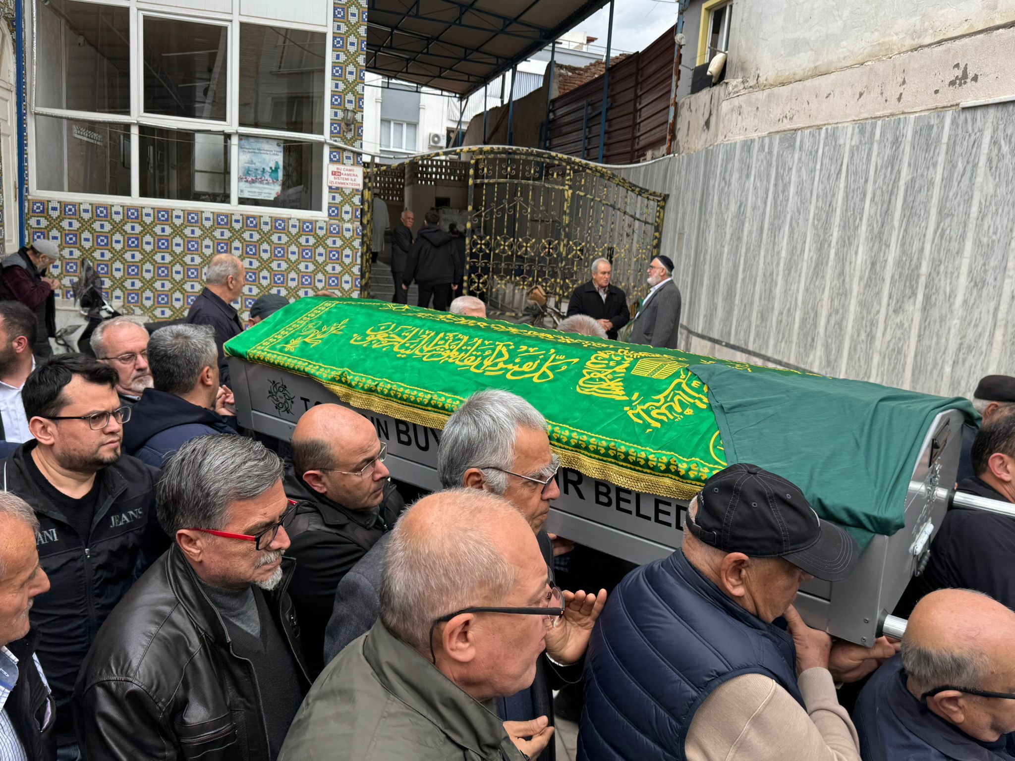 Nihal Ogretmen Dualarla Son Yolculuguna Ugurlandi 650453 F182350Bc91Cda59Df2Ff7530E8Aeb9B