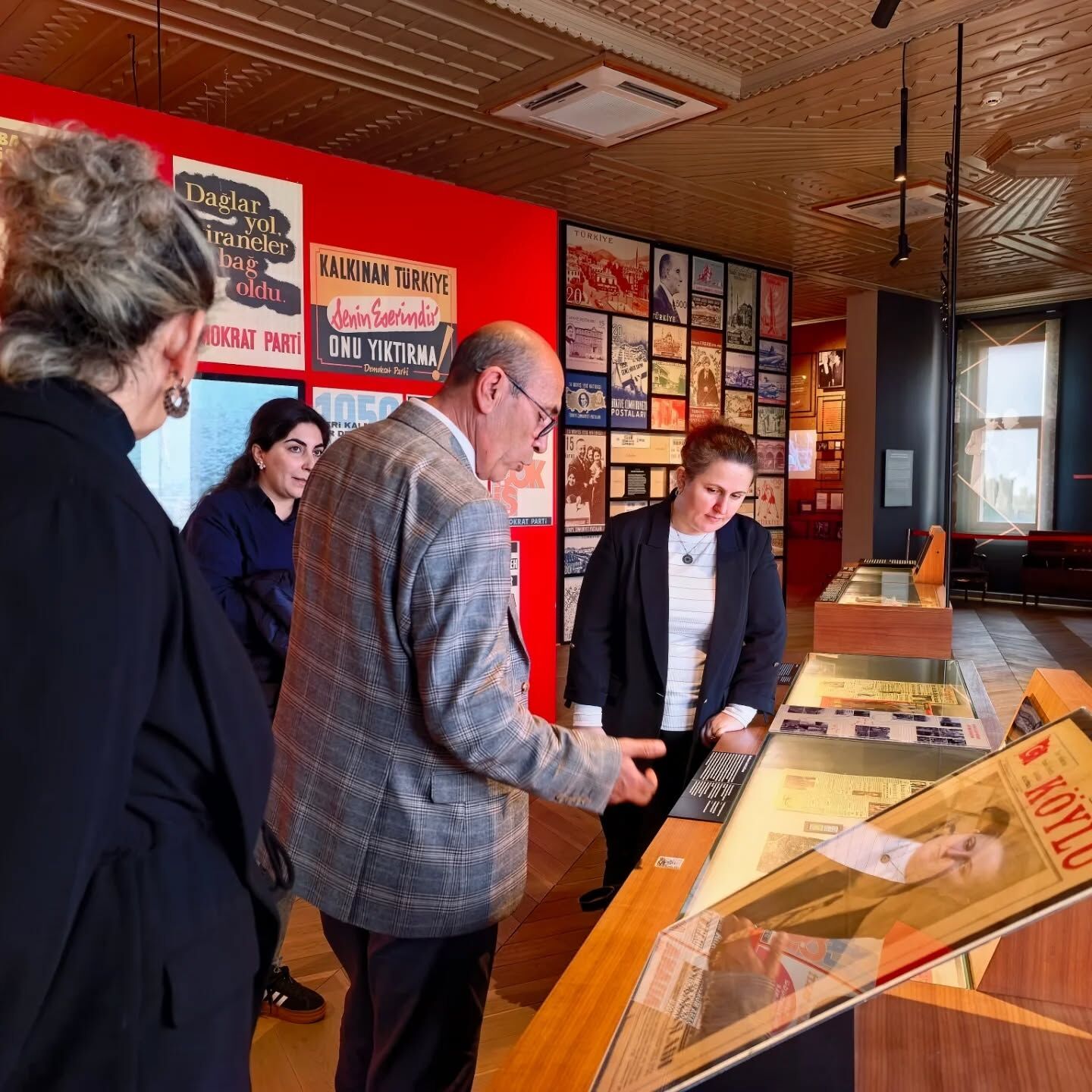 O Muze Yeniden Kapilarini Acti 648326 6105B9131Bcd7F236Dbe4D544Fab519D