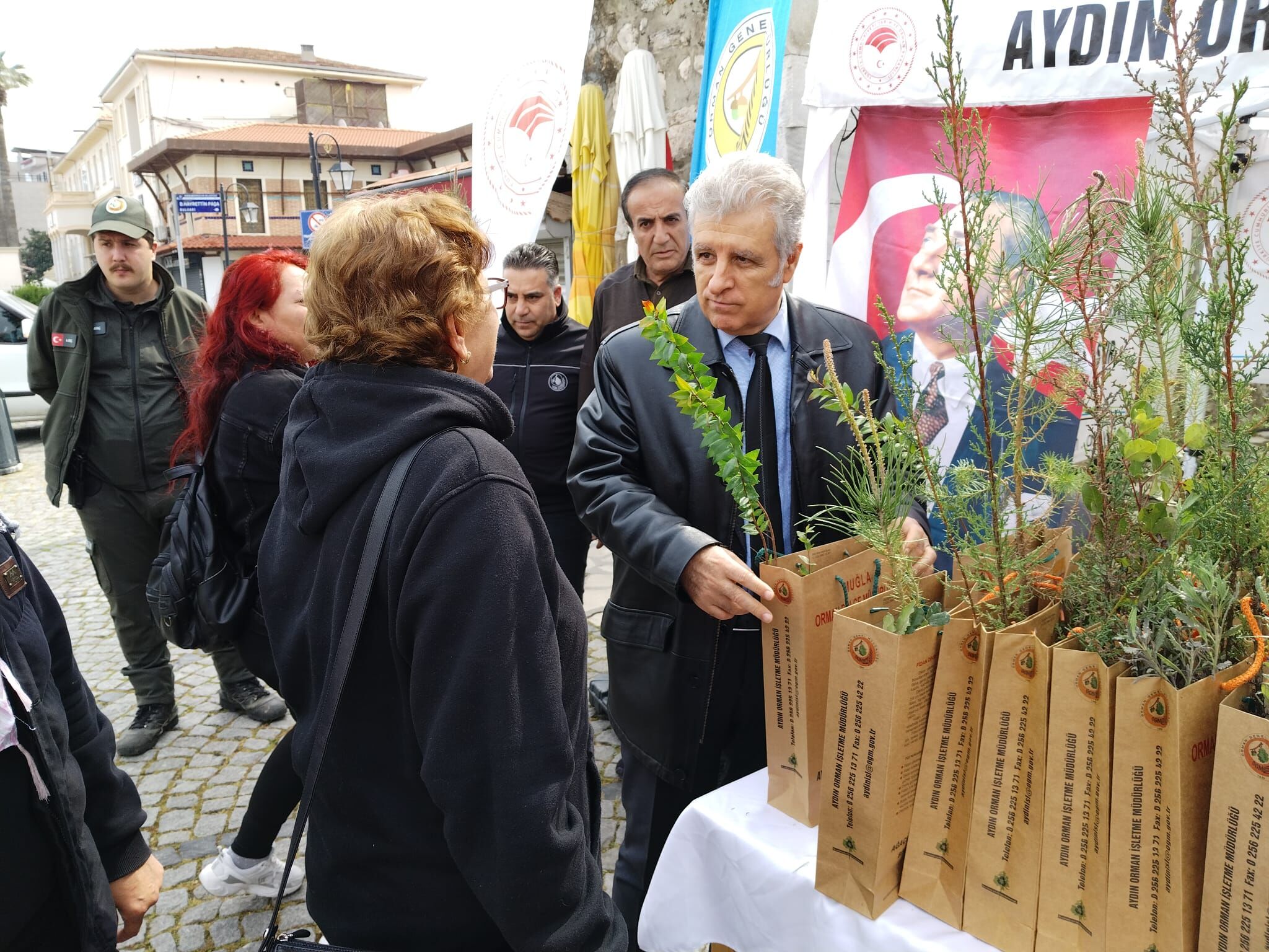 Orman Haftasinda Kusadasina Yesil Hediye 649769 D92A90Ad778937Ce21E80E35F9B48238