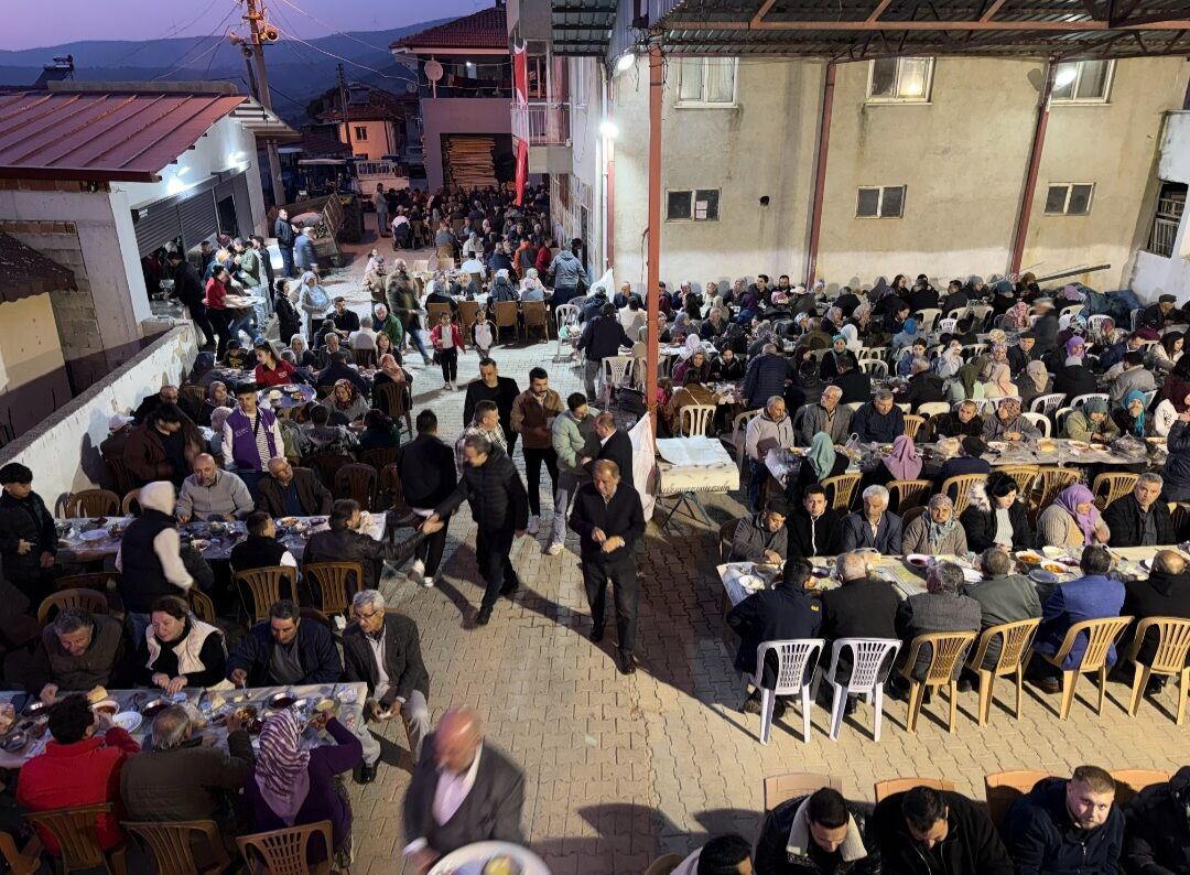 Ozkan Grouptan Karacasuda 2 Bin Kisilik Iftar Yemegi 647768 83B6F794D78343A08E09Fb54Ff123917