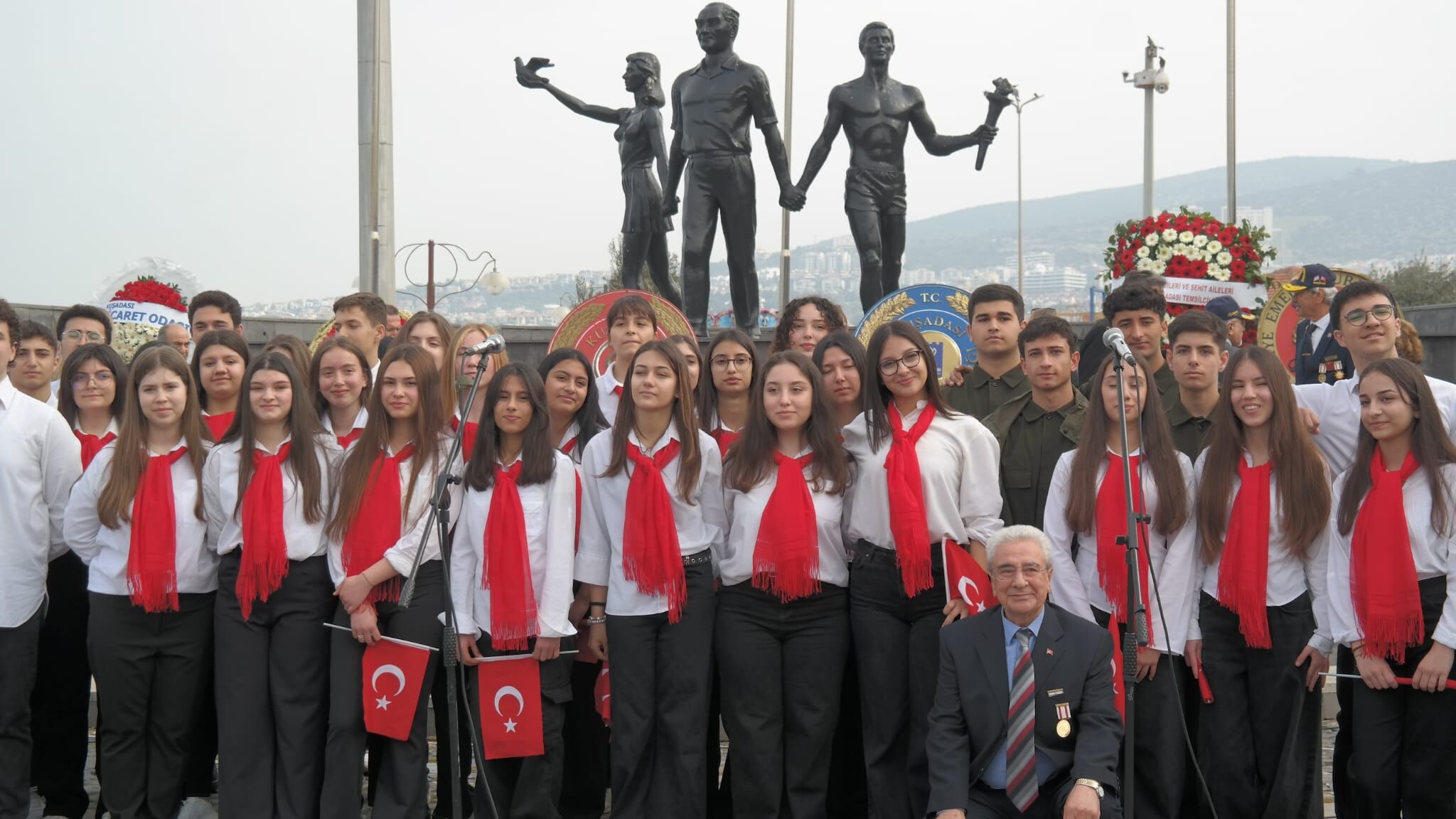 Sehitlerimiz Kusadasinda Torenle Anildi 648231 9Ea2Ec179Ae16613E8018Cf11D6C566F