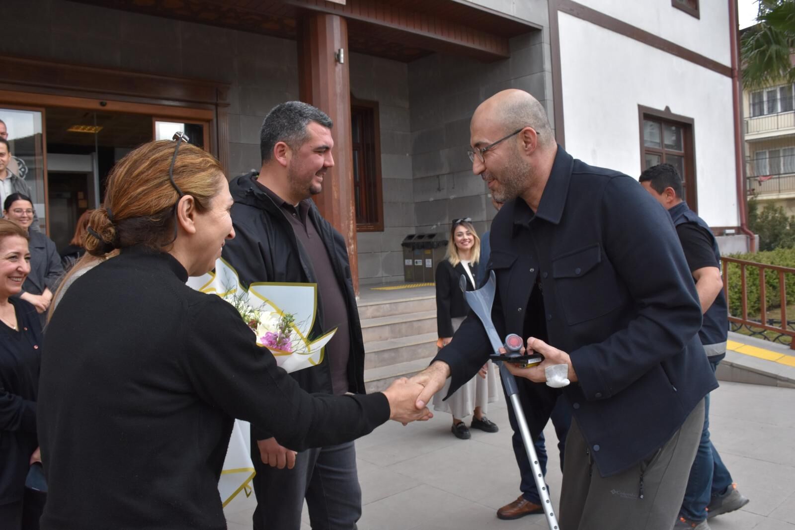 Taburcu Olur Olmaz Belediyeye Gitti 650461 23De34C8Fef9E0F24A0E6E1248Bc801D