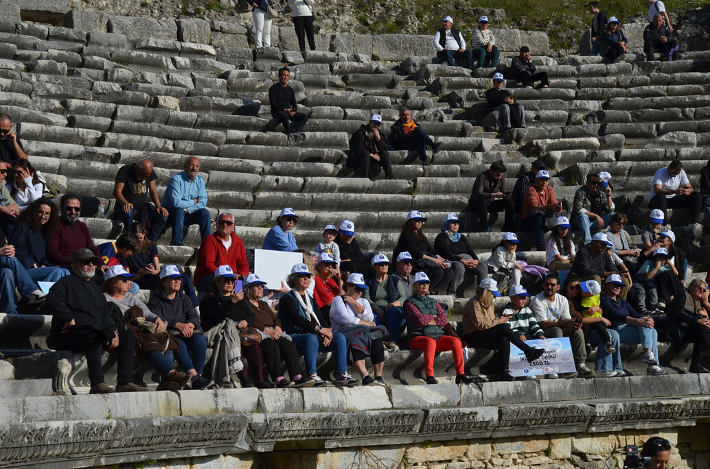 Thalesin Sehri Milette Matematik Ve Umut Konusuldu 647221 517909Ac882Eda8Ac3D5E7D999C71815