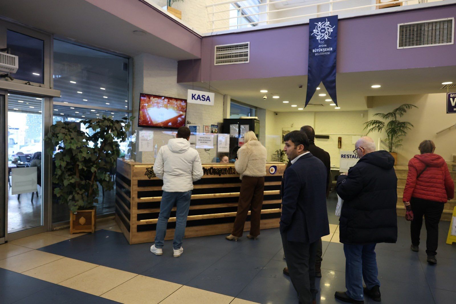 Turistik Parkta Tahliye Krizi 649860 C8635183Cc259C9E374E1Fb2Ca20Ba81