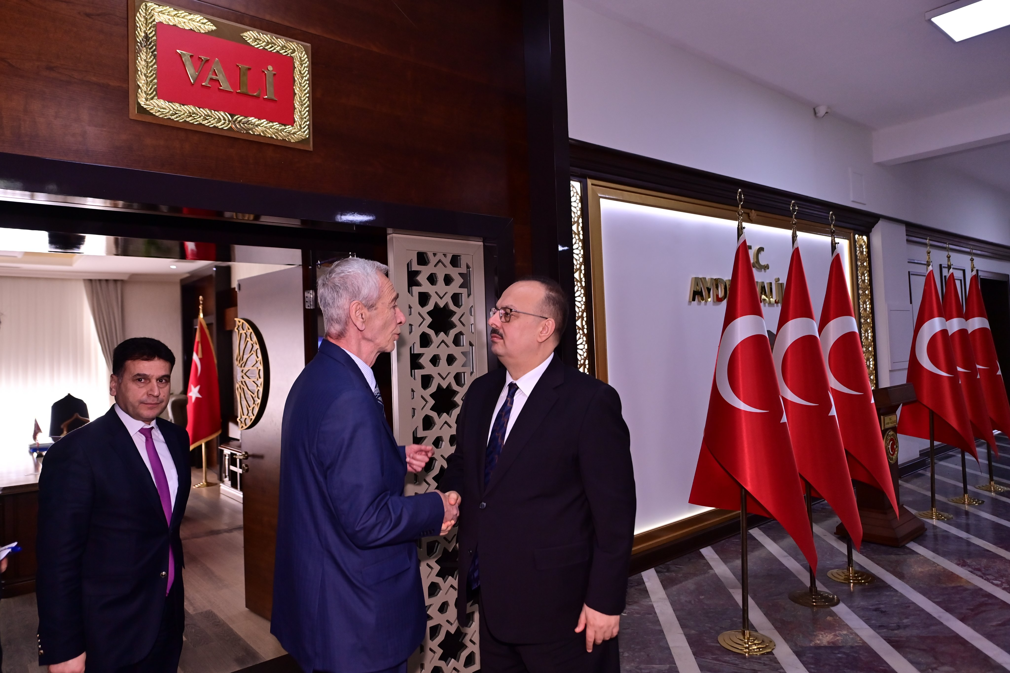 Vali Canbolat Buyuklerimiz Toplumumuzun Hafizasidir 649439 Fec8A547E3B8Eb126D6F59Feaa96881E