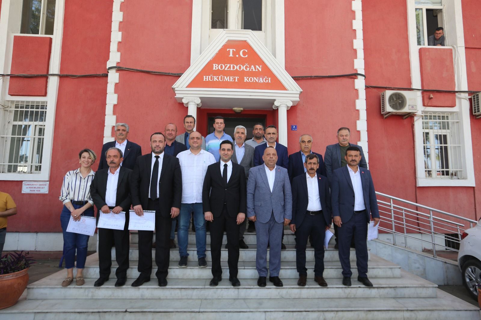 CHP’li Karayer “Hem hizmet hem mücadele ediyoruz”