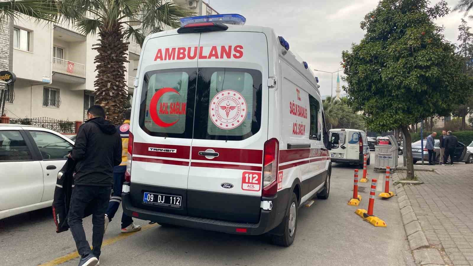 Yagmur Nedeniyle Islanan Yolda Kayan Motosikletli Yaralandi 2C00C66E50B0B30F823E47774B93Ce7A