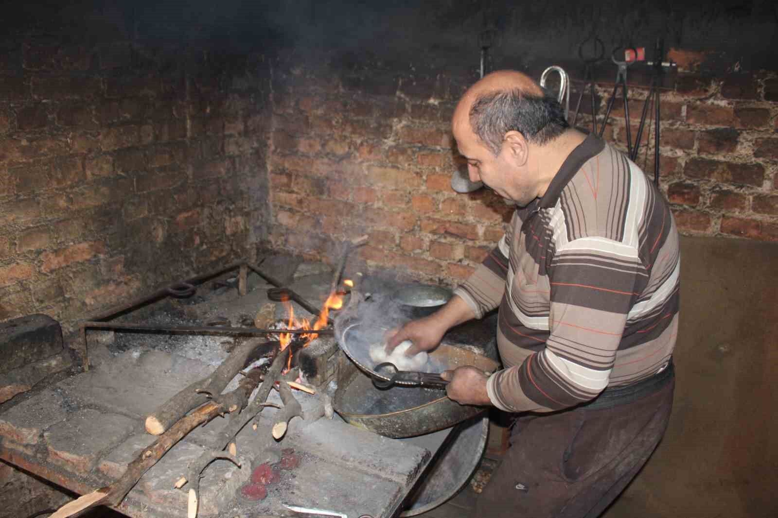 Yarim Asirlik Kalay Ustasi Cirak Sikintisina Dikkat Cekti Cc21Acb3C22F416De363185Fcf0F61Ee