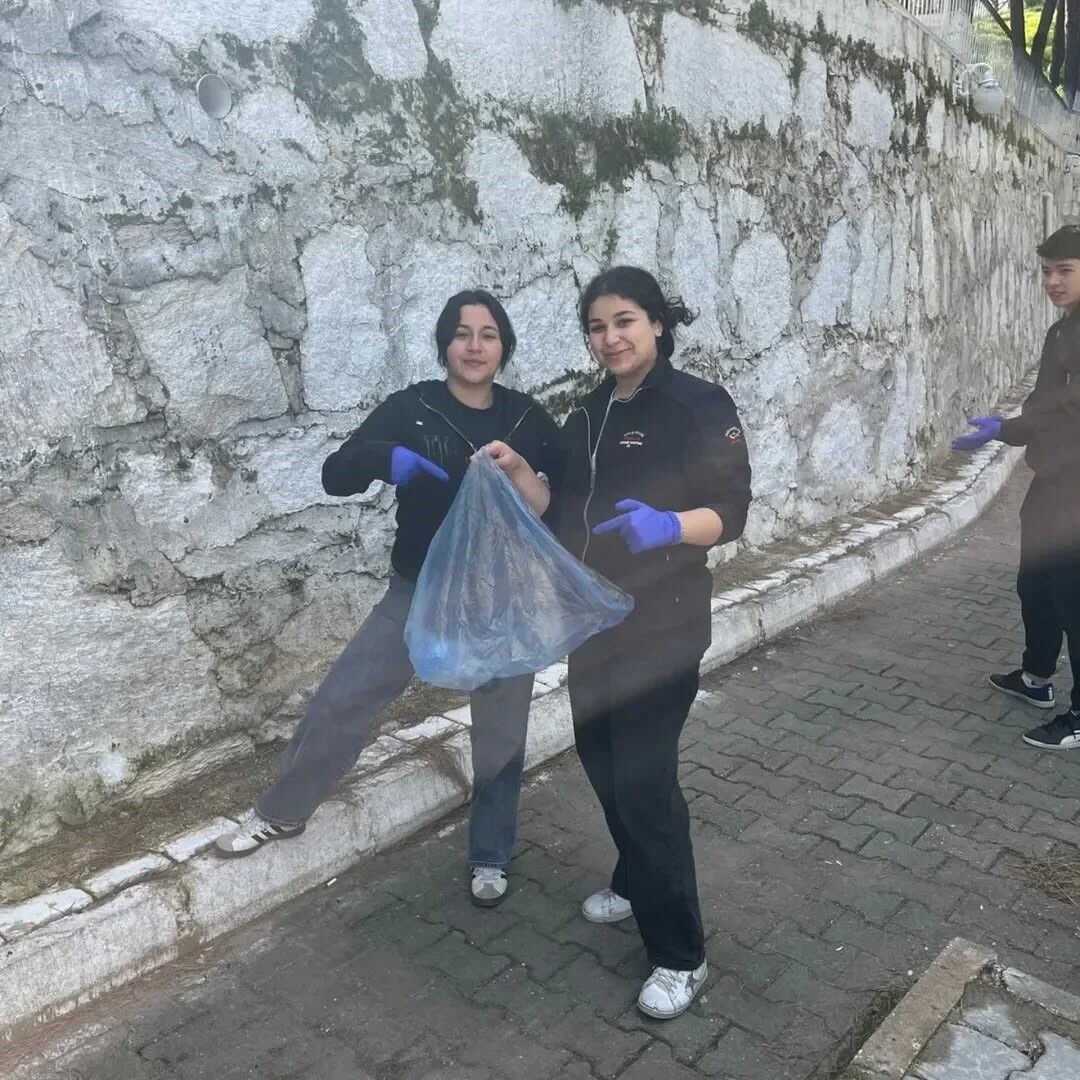 Yenipazarda Ogrencilerden Dogaya Sahip Cikti 79B8B16A14373C7A60Aaae76A25D91D5