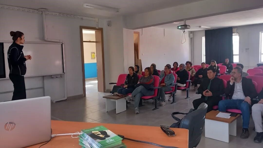 Yenipazarda Veliler Bagimlilikla Mucadele Konusunda Bilgilendirildi 2D4669Cd5747A2C97291A0Ce668Cc6Bf