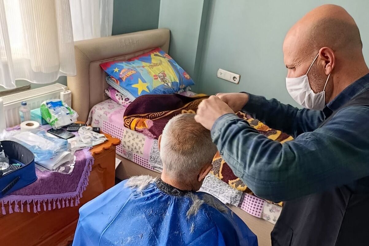 Yetiskin Efelere Altin Cagini Yasatti 651515 Acb23325Aac0De10532Bf0Fc923Cf736