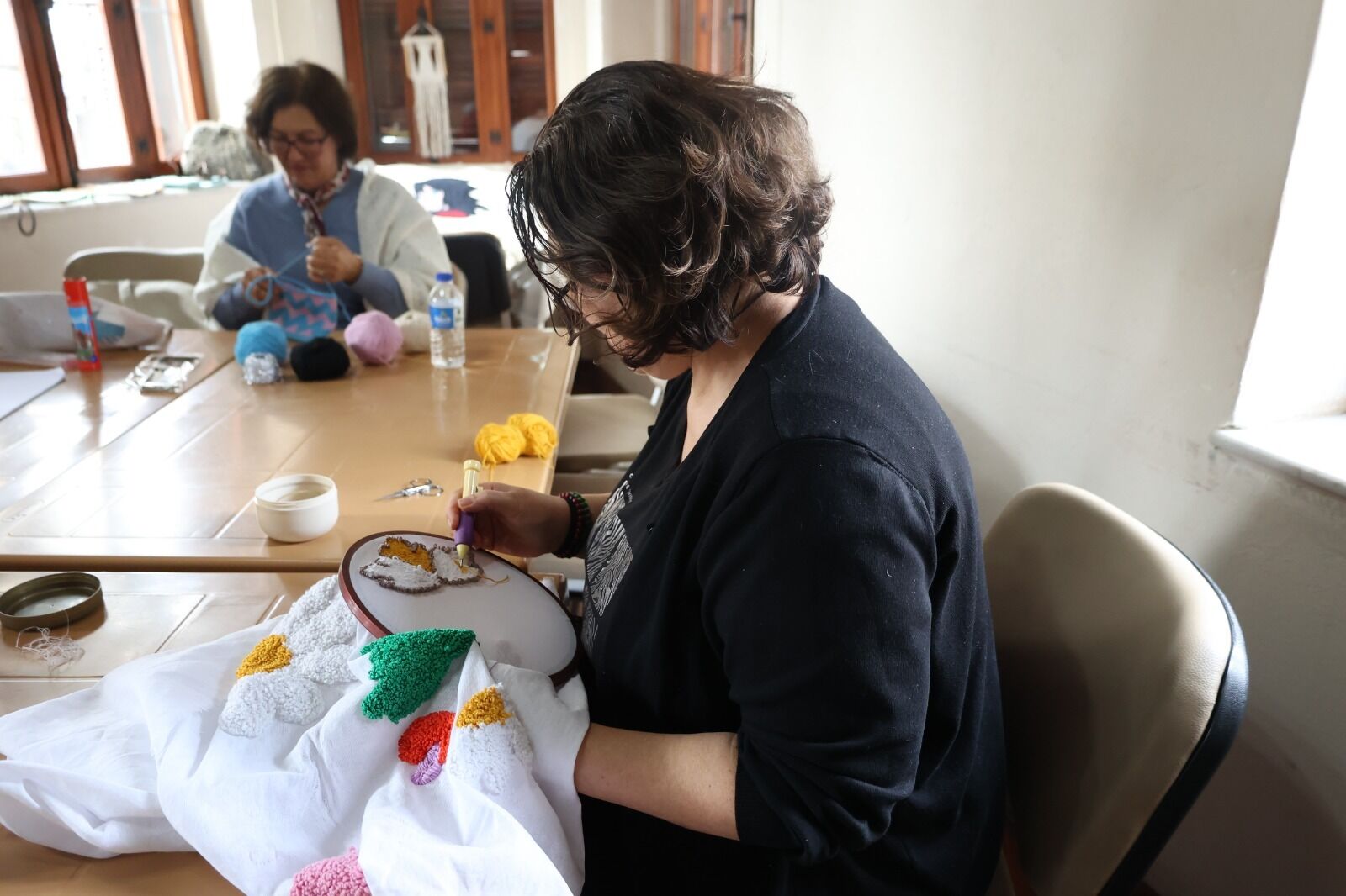 Yetiskin Efelere Altin Cagini Yasatti 651515 B7Ea86C833F208198B2Db58272E9B5B4