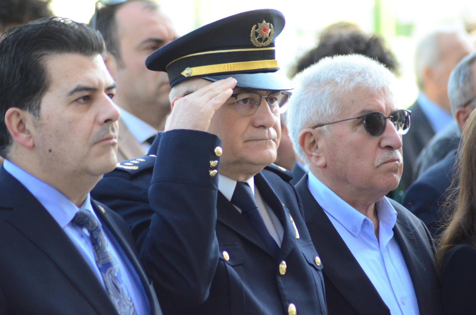 379Bf446 4E1C 40F7 B7A8 D0D597516834