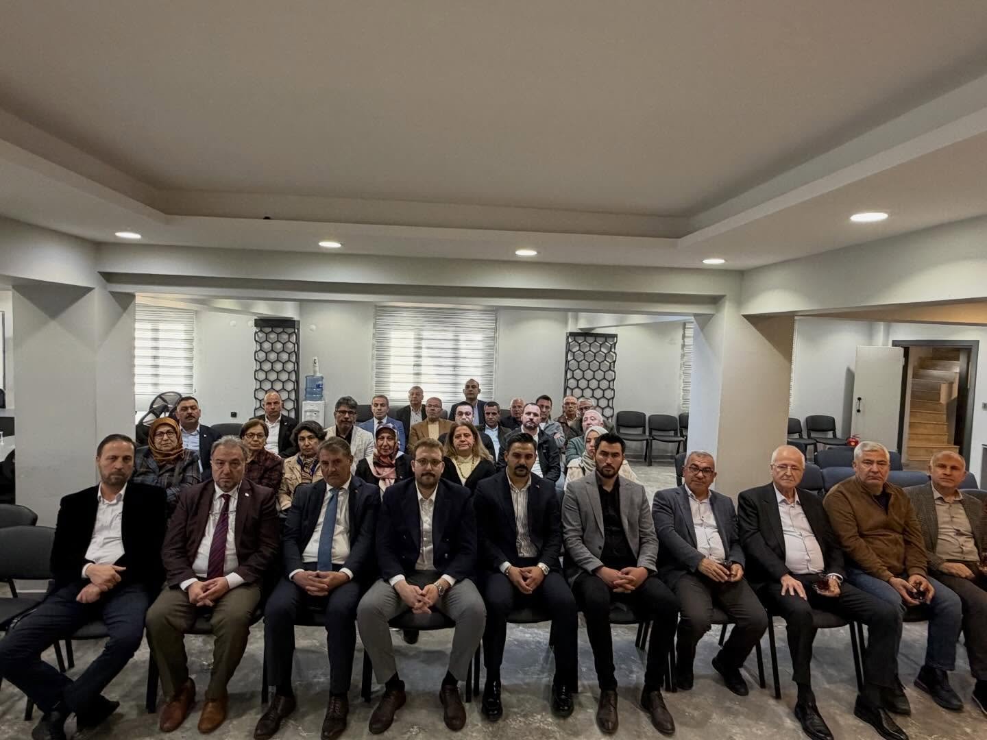 Ak Parti Aydinda Yol Haritasi Belirlendi 654793 D1Fbe0