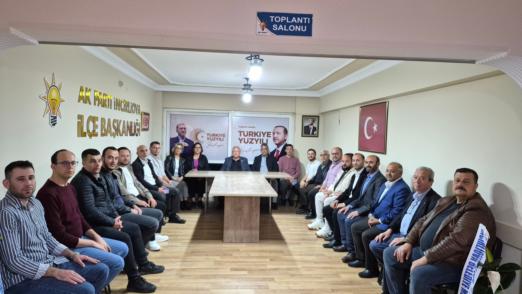 Ak Parti Incirliovada Yeni Yonetim Toplandi Gulecyuz Gonul B 657226 8826E6