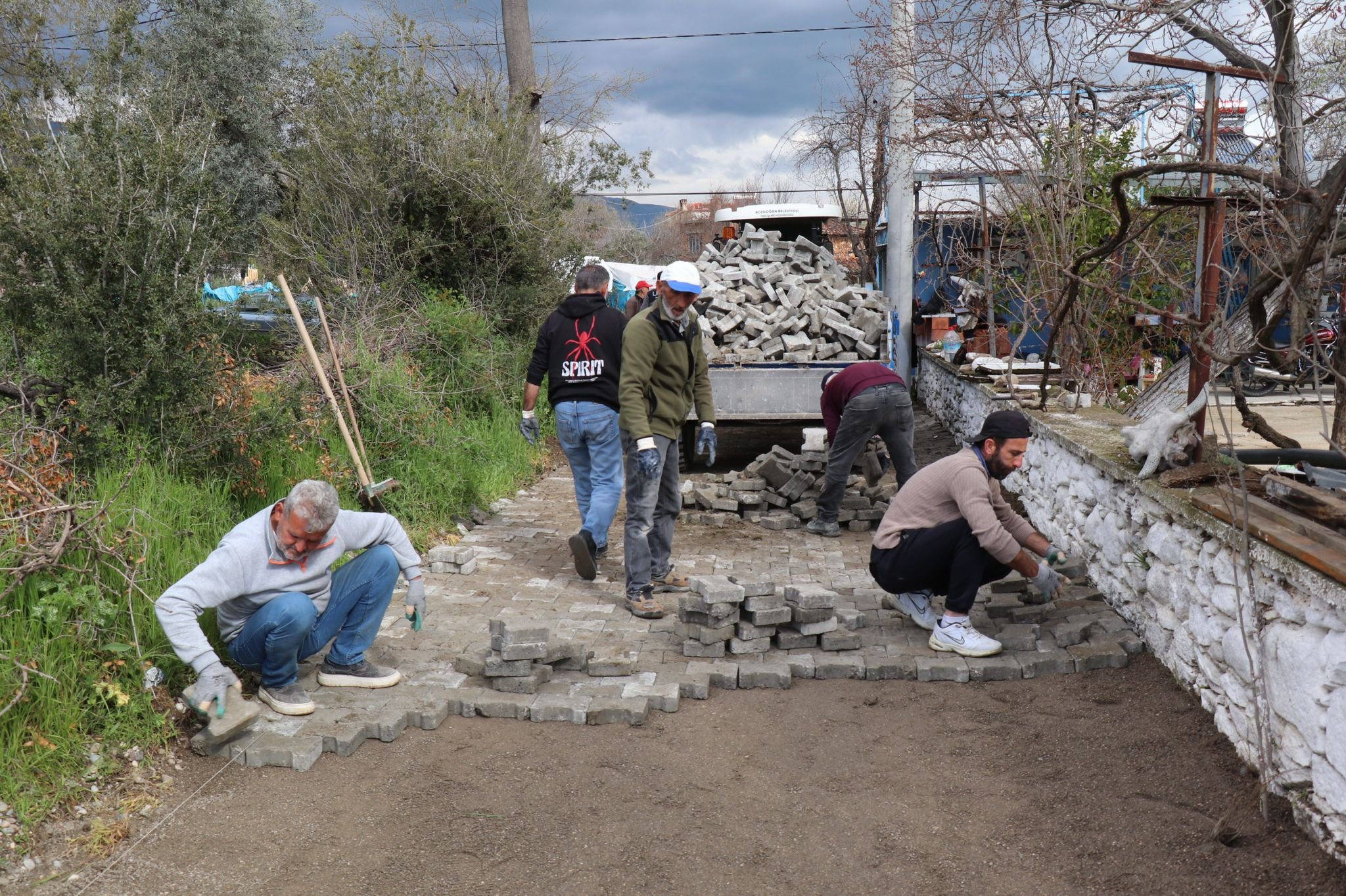 Akcayda Yollar Yenilendi Muhtardan Baskan Ozele Tesekkur 653285 51E61F12D47C27811699Cfcd4F68B71F