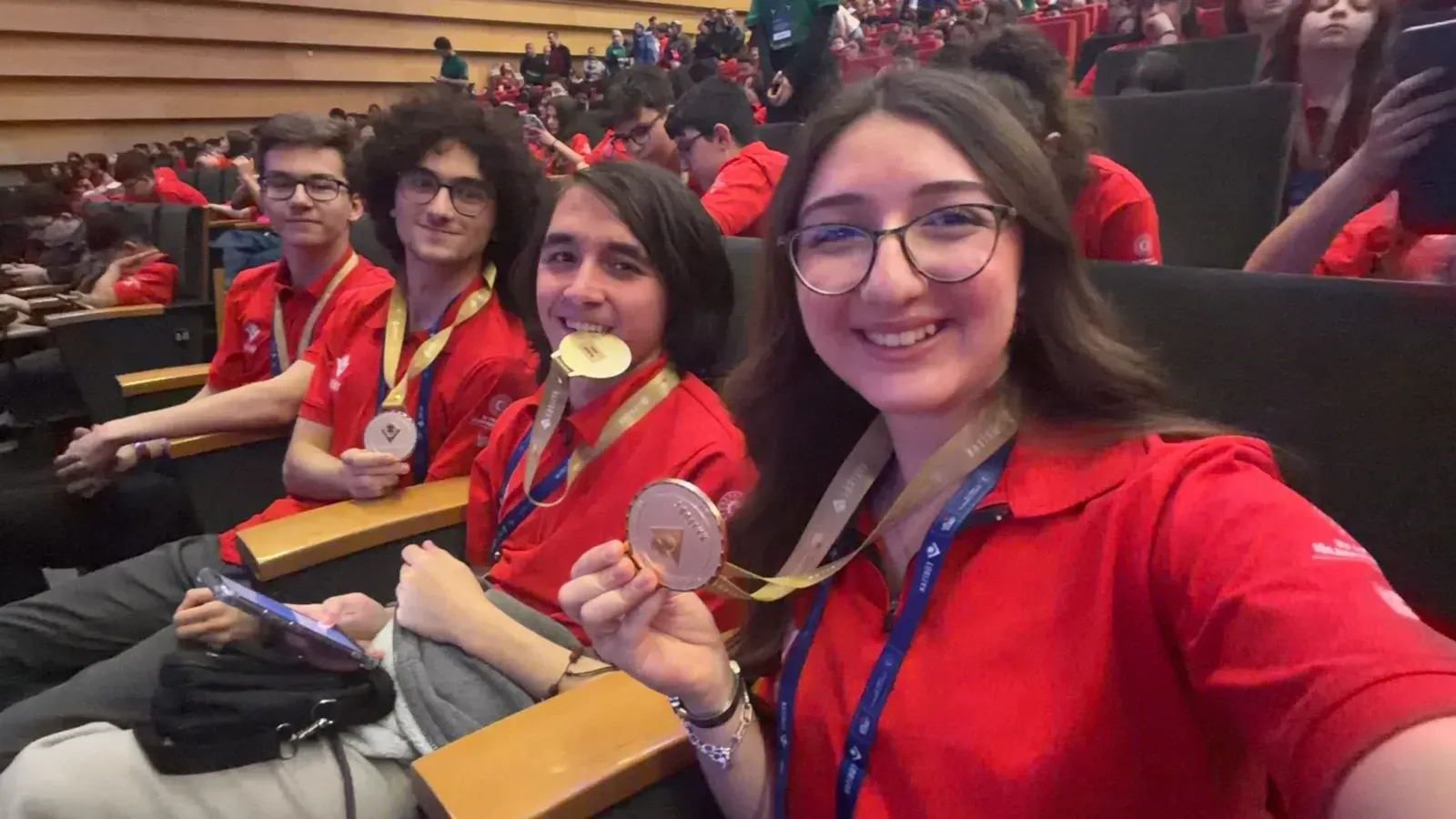 Akilli Ilac Projesi Birinci Oldu Nazillinin Gururu Ceren 658404 977122