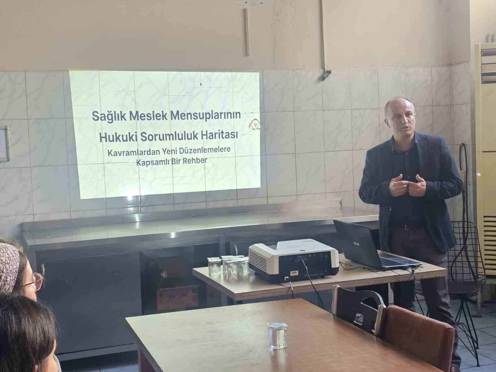 Ataturk Devlet Hastanesi Nde Saglik Calisanlarina Hukuki Egitim 1777208103383 210387