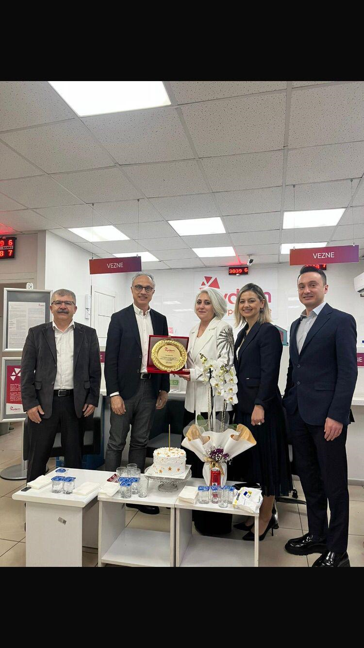 Aydemde 20 Yillik Emege Duygusal Veda 655081 79E4D8