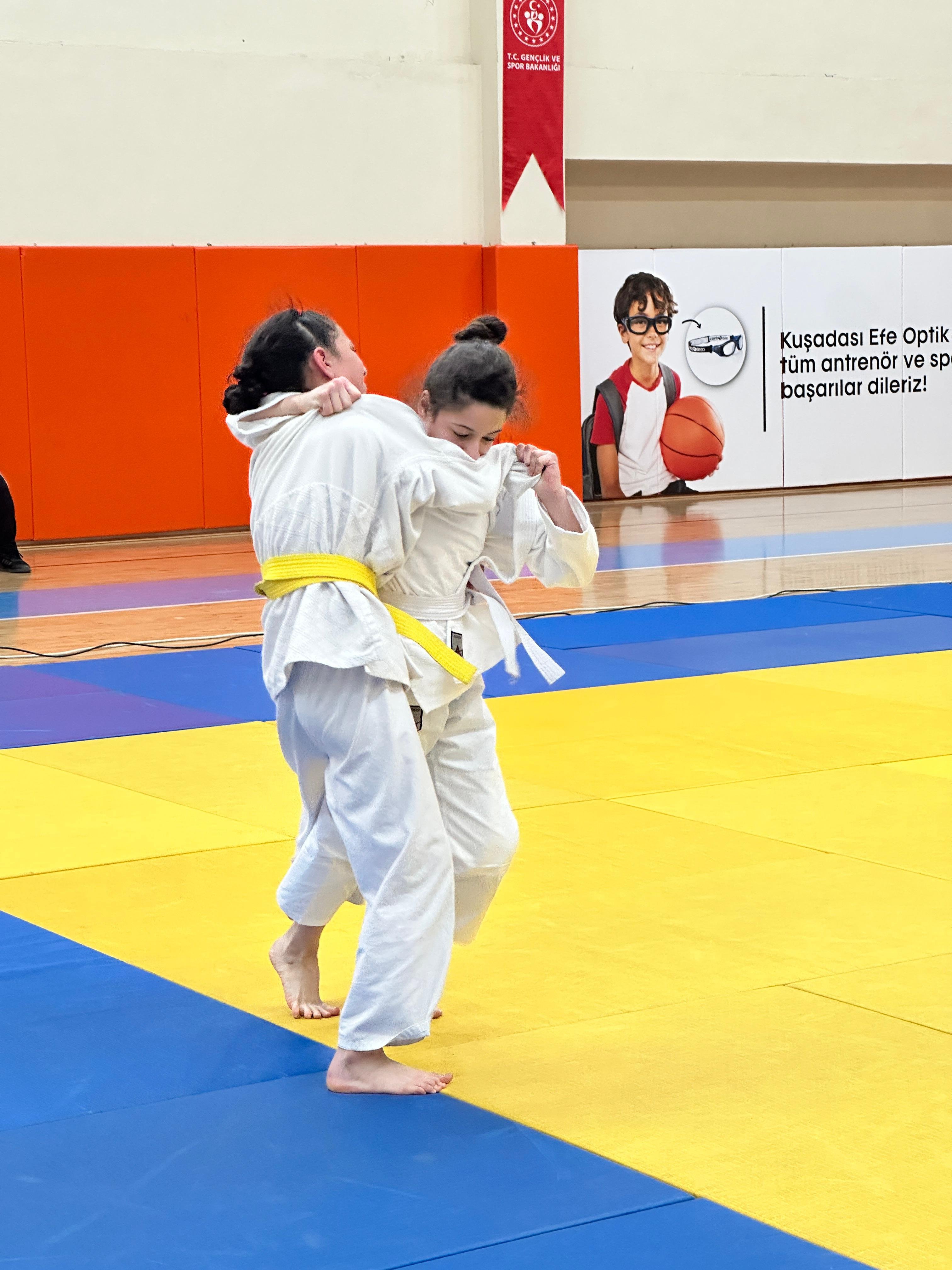 Aydin Buyuksehirden 9 Madalya 654414 E87E2F