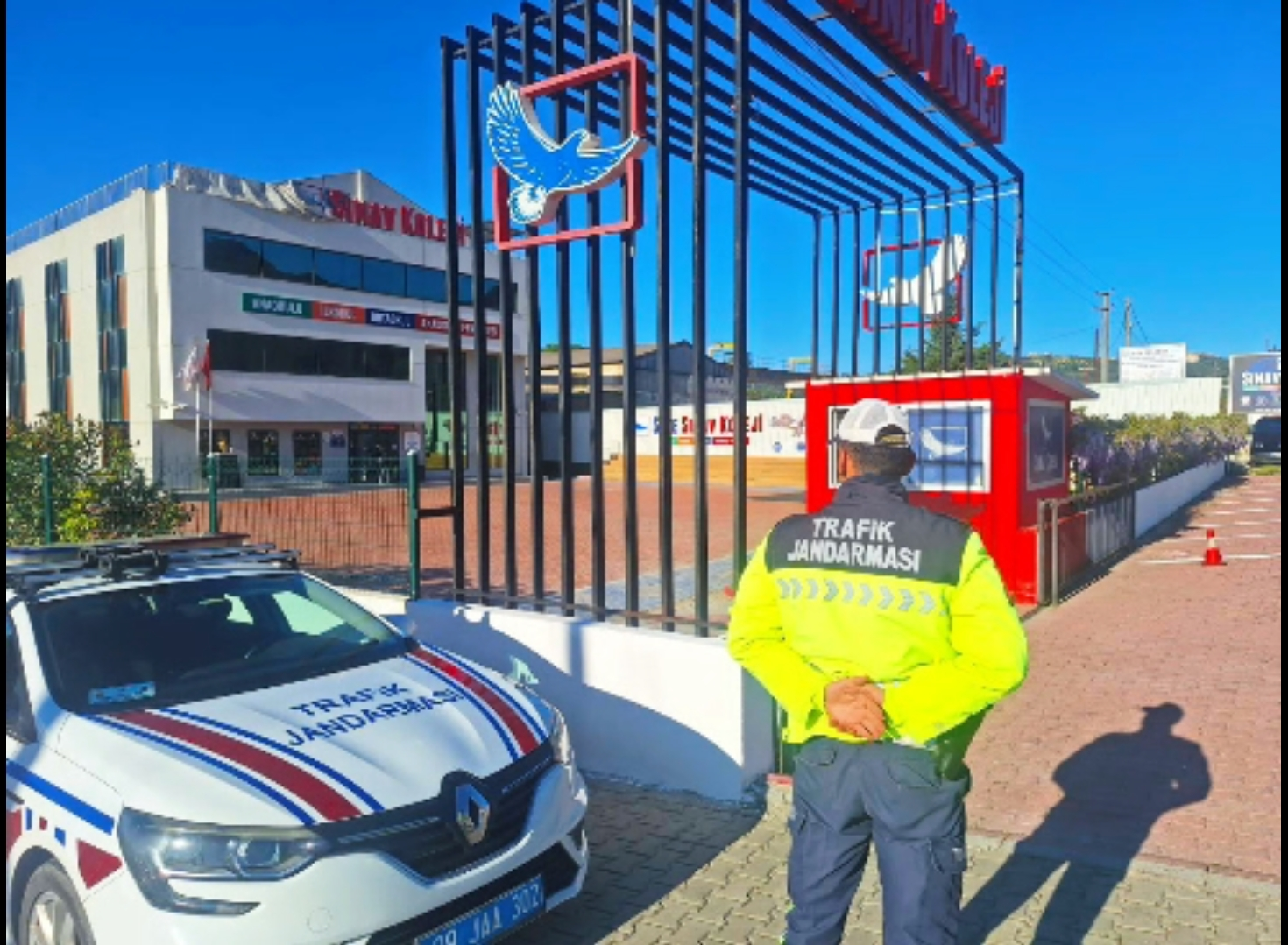 Aydin Jandarmasi Okullarda Teyakkuzda 655985 892E27