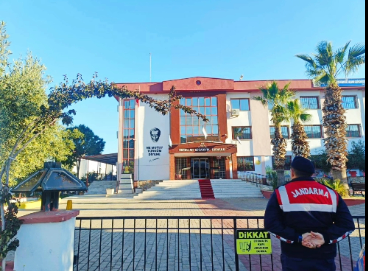 Aydin Jandarmasi Okullarda Teyakkuzda 655985 91A6Bb