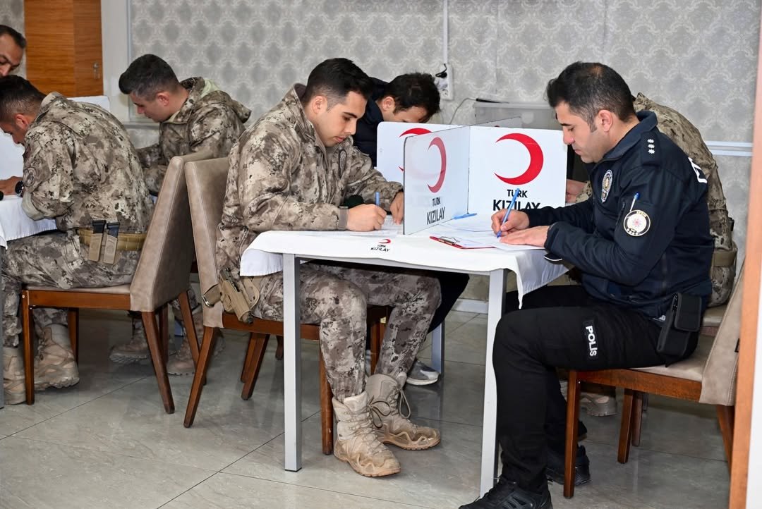 Aydin Polisinden Anlamli Bagis 653783 C9Fdaba63B090Ebe75Adc43932595014