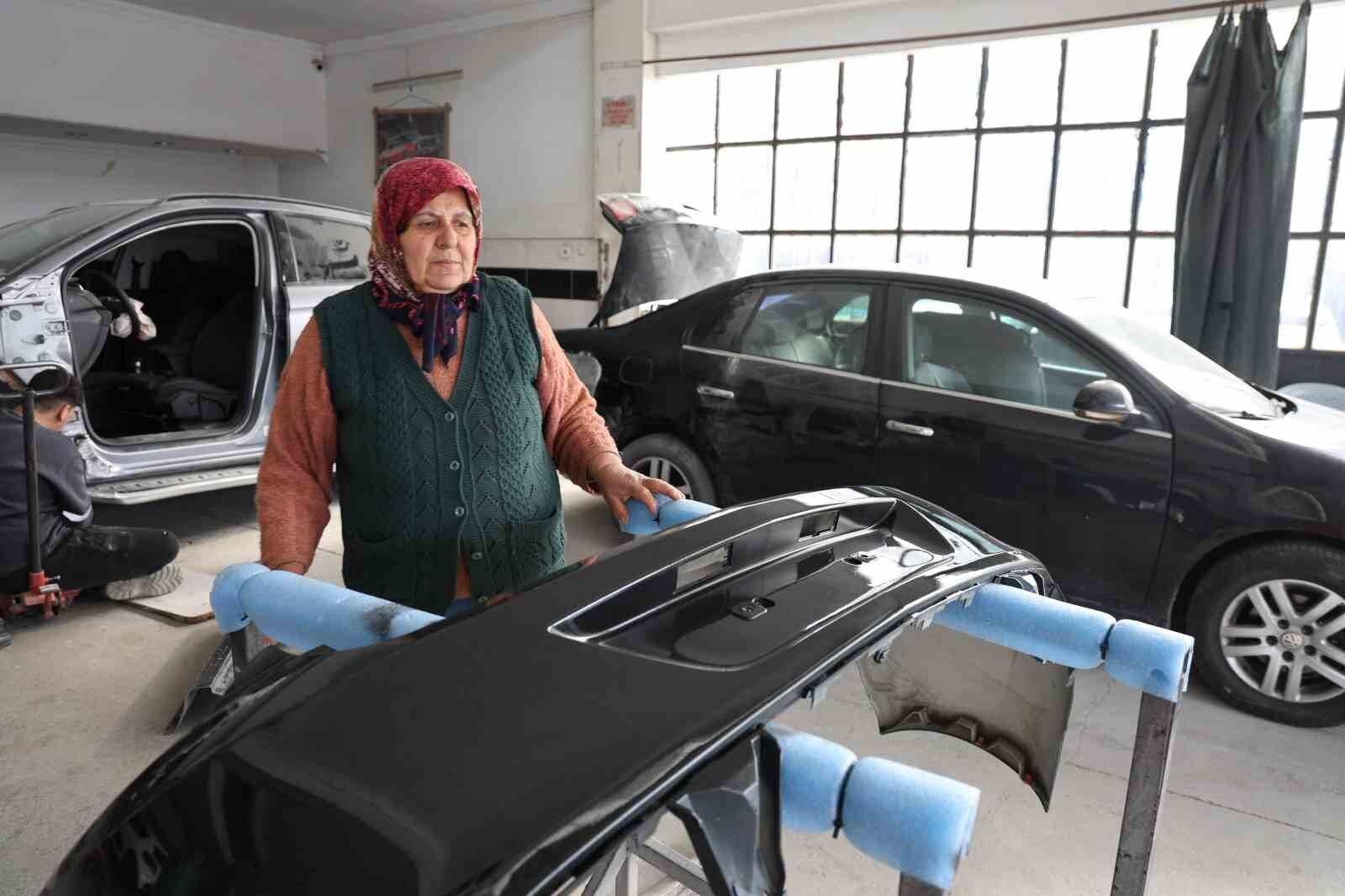 Aydin Sanayisinin Kadin Ustasi On Parmaginda On Marifet 3E2C6D015D125E5879C6Db233Fa6Ddf3