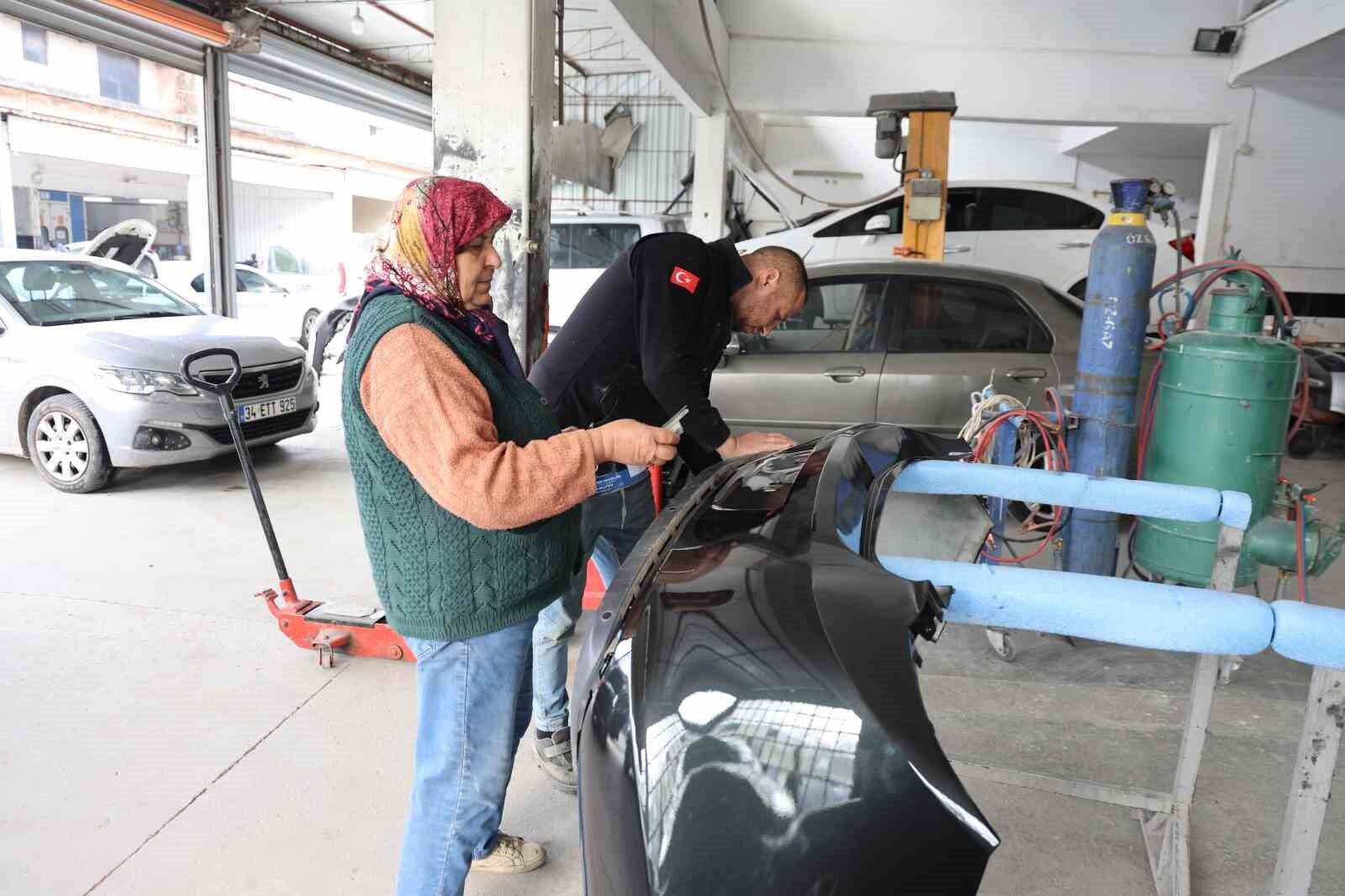 Aydin Sanayisinin Kadin Ustasi On Parmaginda On Marifet 7A9B6342023879643C350028Babf6639