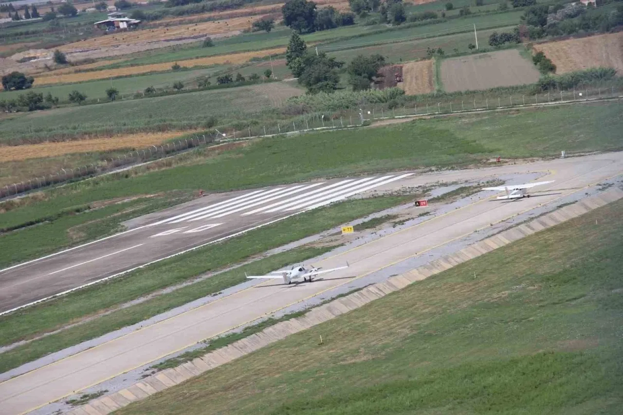 Aydin Ucusa Hazirlaniyor 654810 13E9Bc