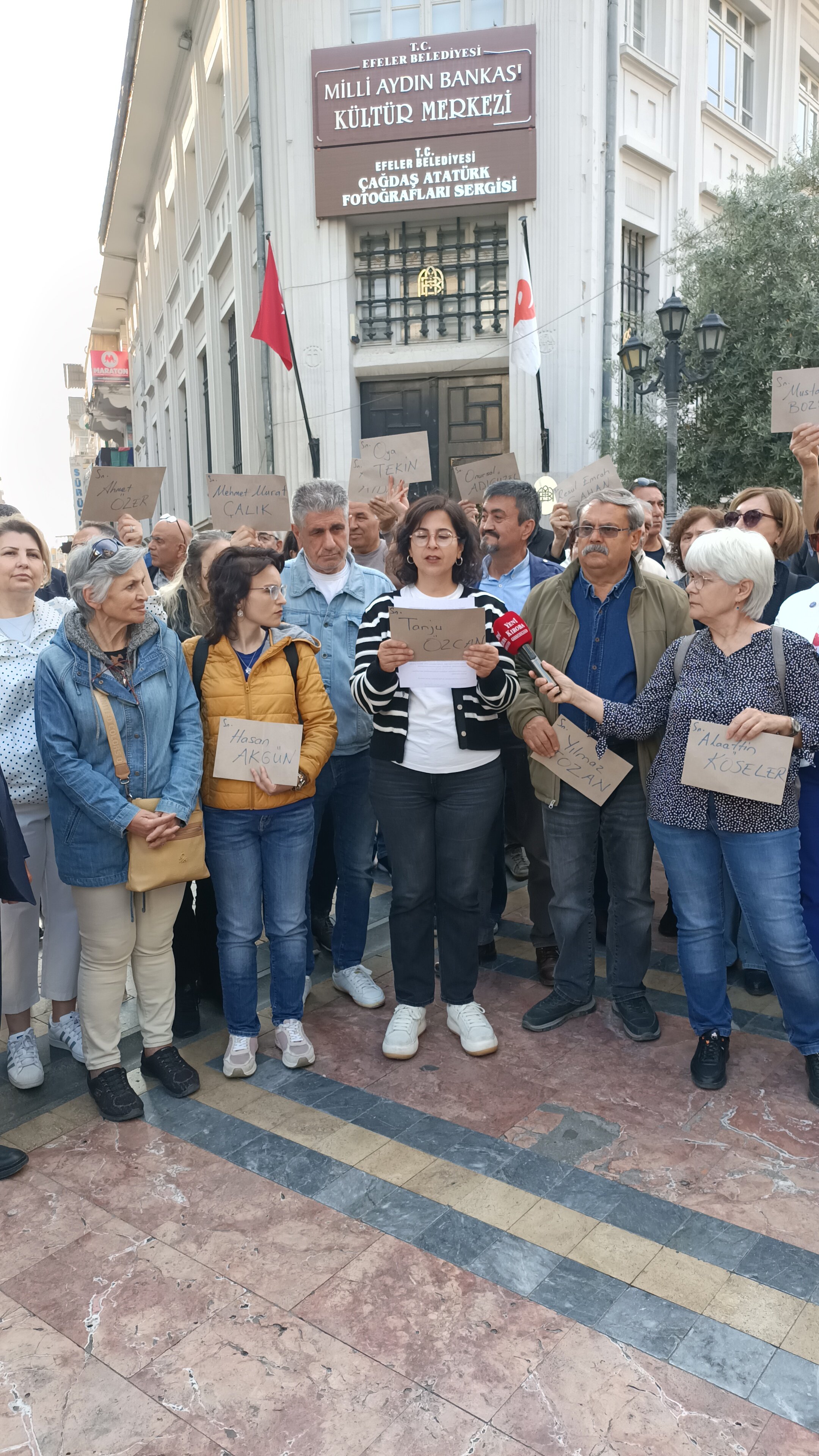 Aydinda 78 Kusagindan Tutuklu Baskanlara Destek 657190 B8A7A4