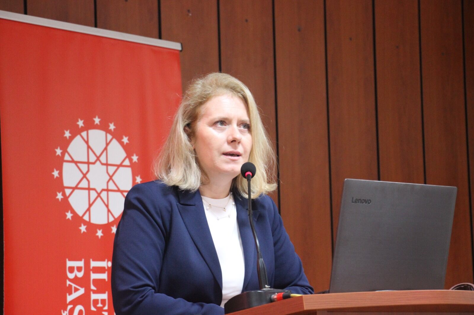 Aydinda Gazeteciligin Gelecegi Masaya Yatirildi 651976 Ec927A3245C5861D80561F09D6C4Dc98