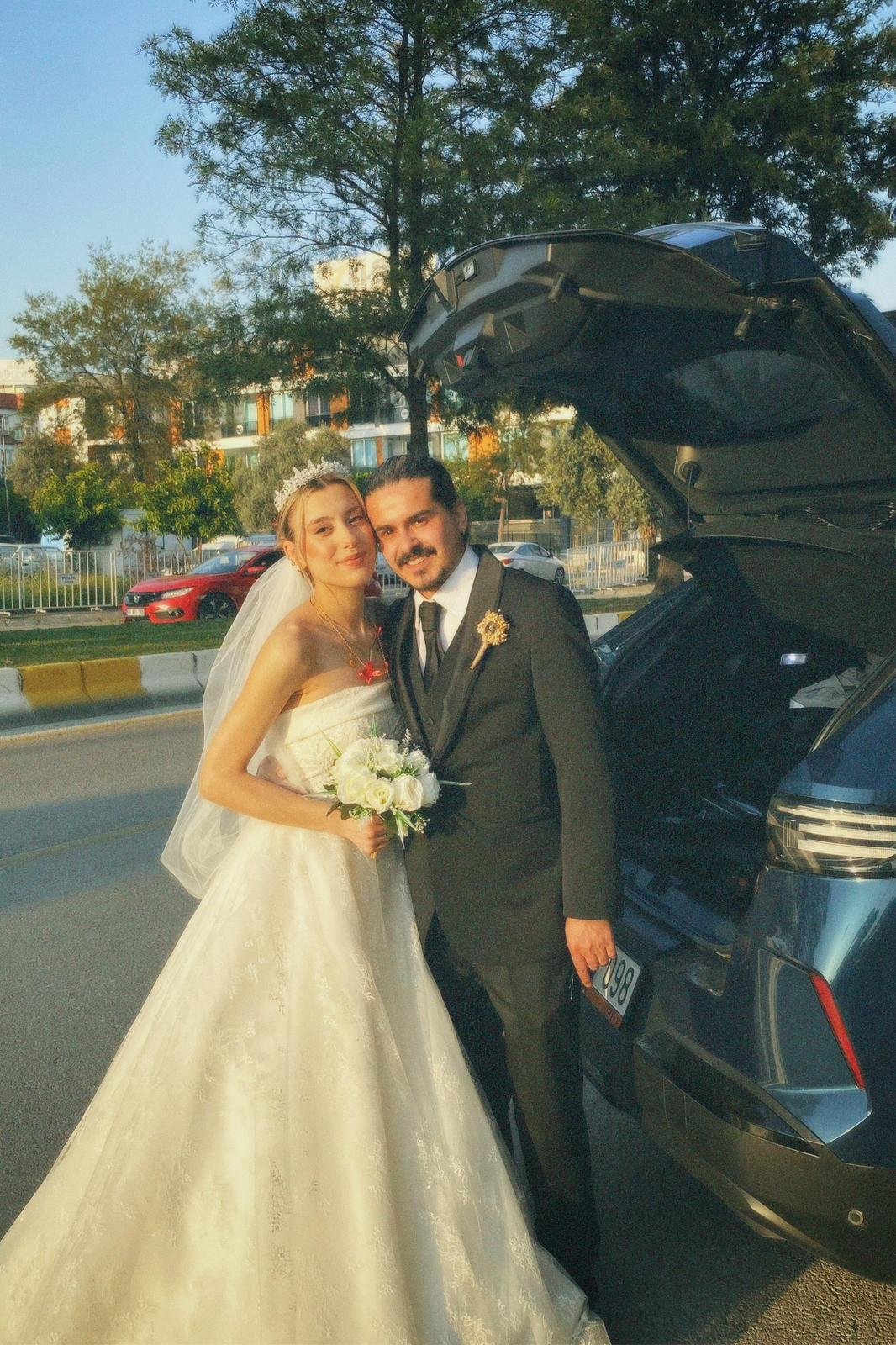 Aydinda Gorkemli Dugun Genc Kuaforler Hayatlarini Birlestird 657616 4Bf0F3