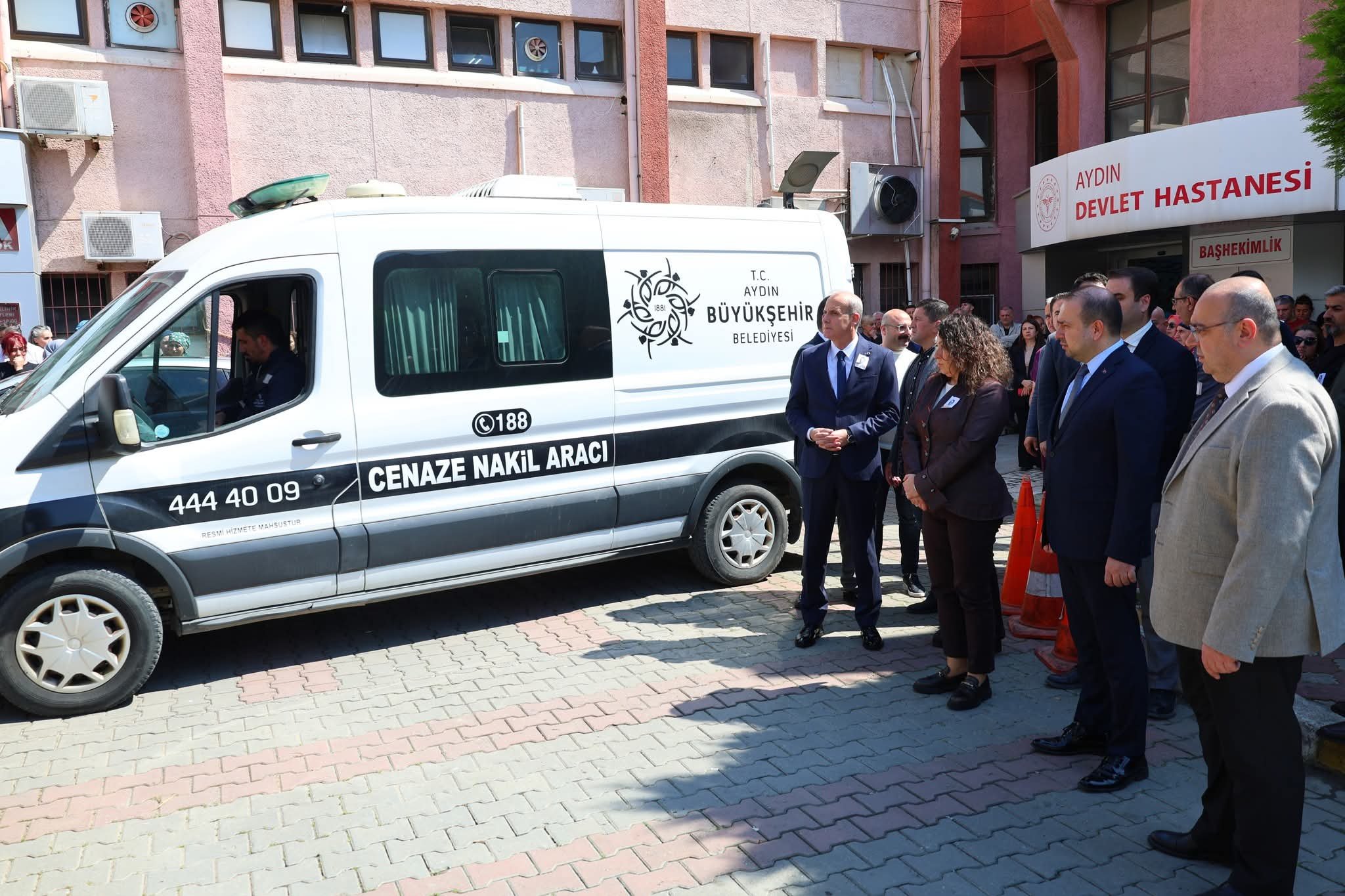 Aydinda Hastane Personeline Veda 652923 95725Ee293C9D6Bec5Ca9776068C3730