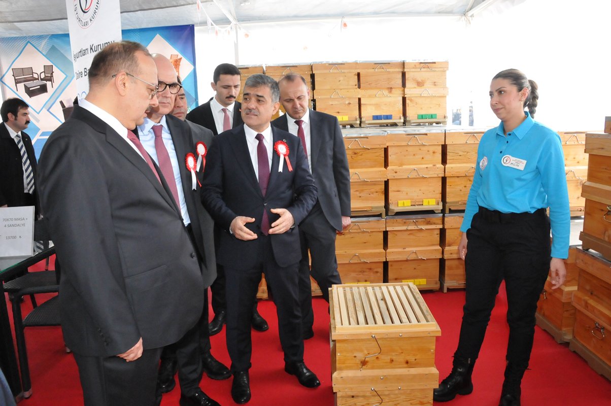 Aydinda Hukumlulerin Urettigi Urunler Ziyaretcilerle Bulustu 652408 A994319D90552A9F8218E2Cffc9Ee6E0