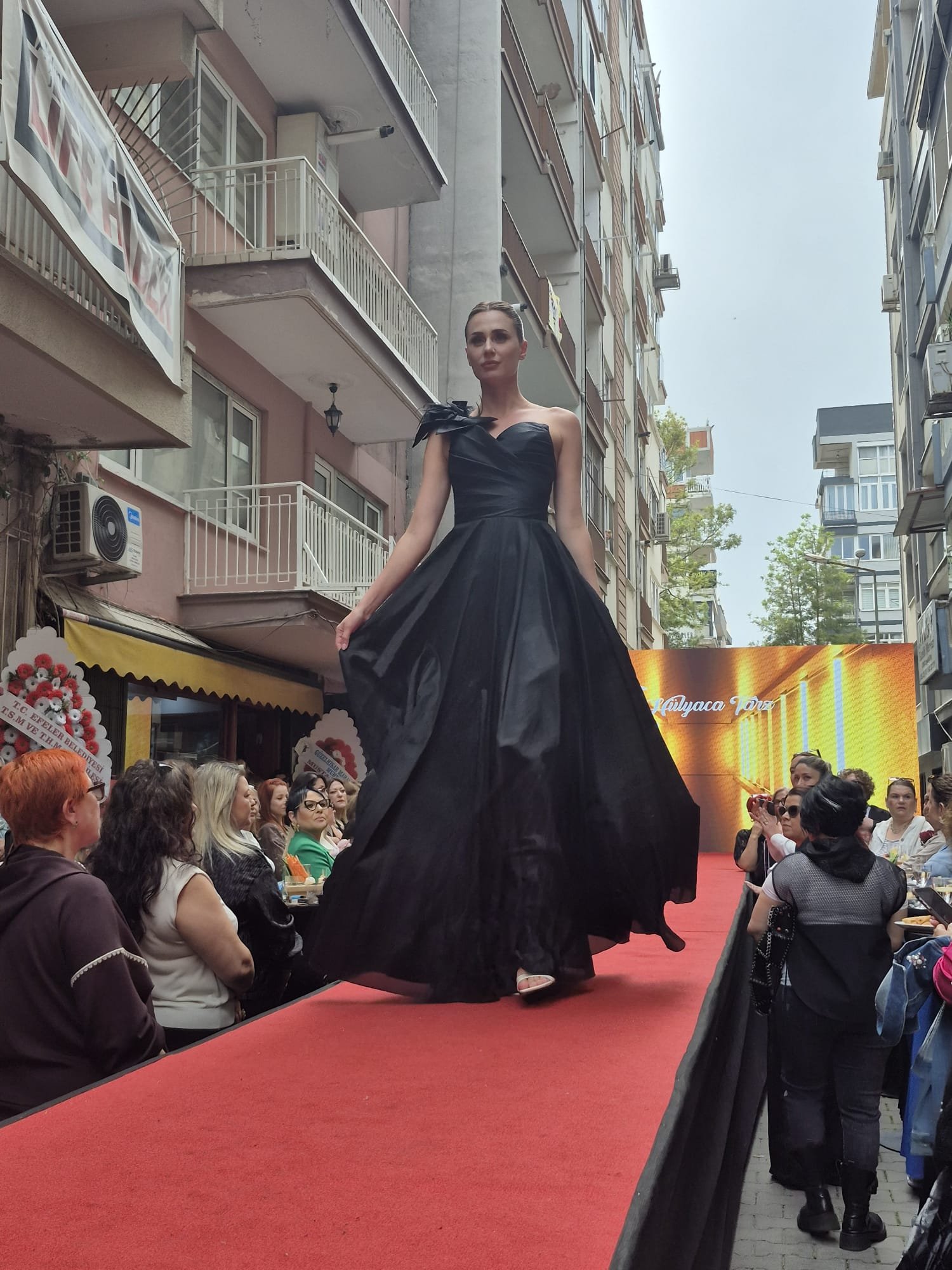 Aydinda Moda Ruzgari Sokak Defilesi Ilgiyle Izlendi 657308 962Dcf