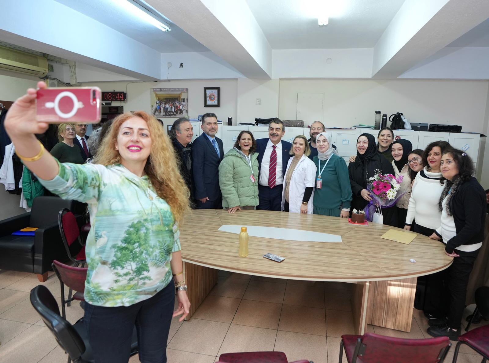 Aydinda Siniflar Ne Kadar Kalabalik Bakan Tekin Acikladi 652192 Ff9Ac2B475B7E50Ce925552Dcb0B6126