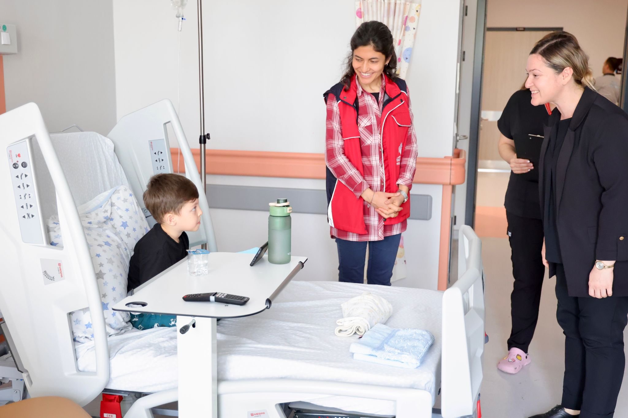 Aydinda Vakif Medeniyeti Yasatiliyor Hastalara Meyve Ikrami 655470 Bce8Da