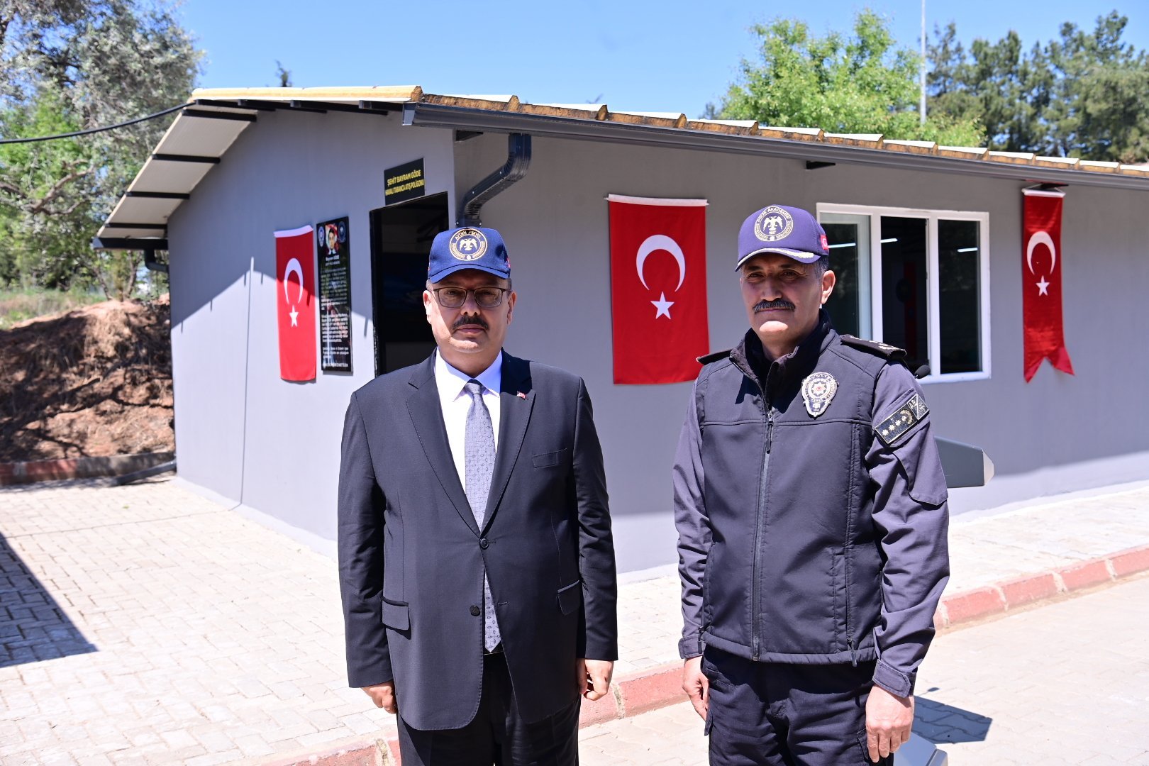 Aydinda Vefa Ornegi Sehit Polisin Adi Poligona Verildi 656426 25432D