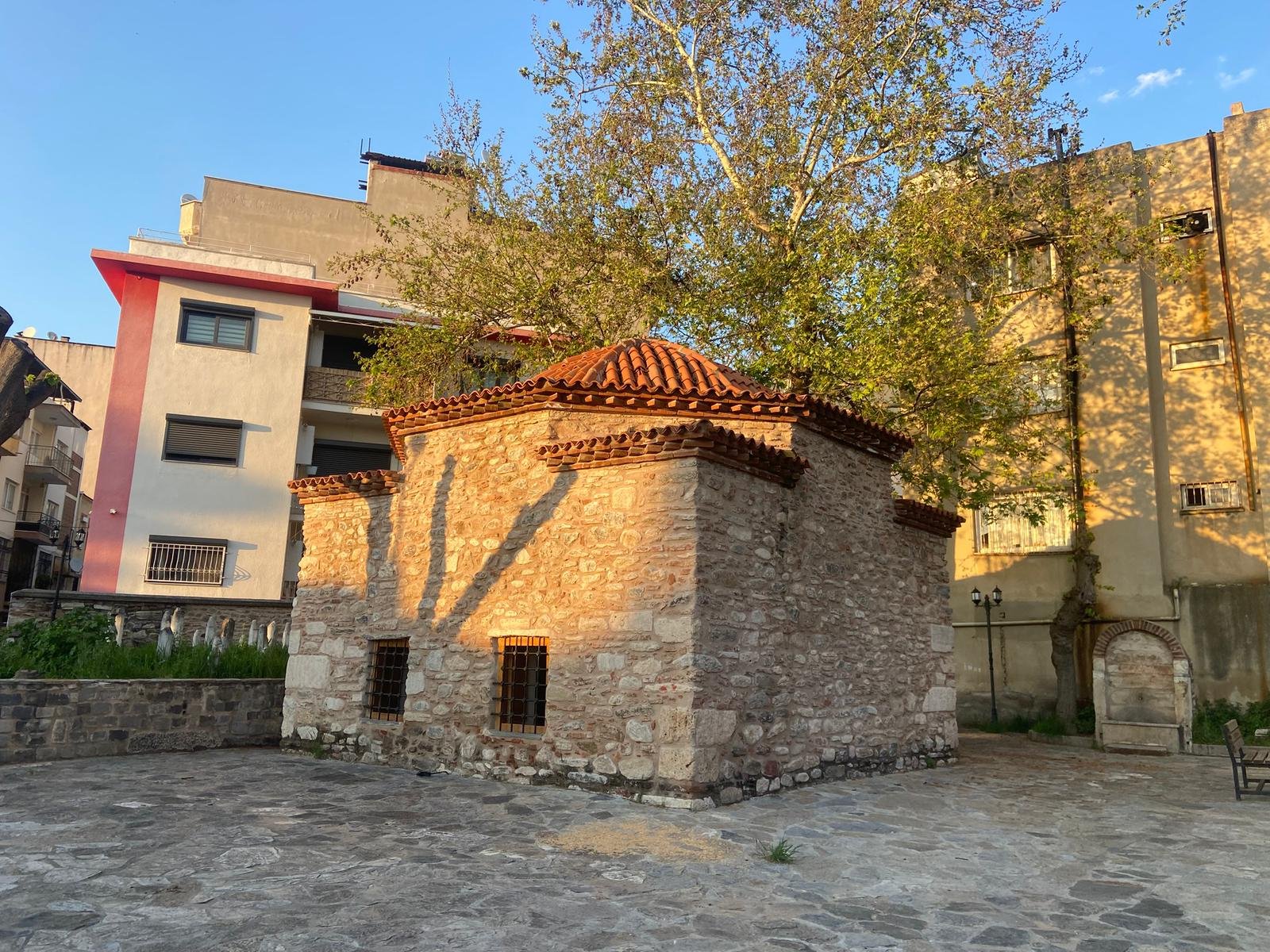 Aydindaki 700 Yillik Turbe Evliya Celebinin Ovdugu Tarihi Mi 655078 630659