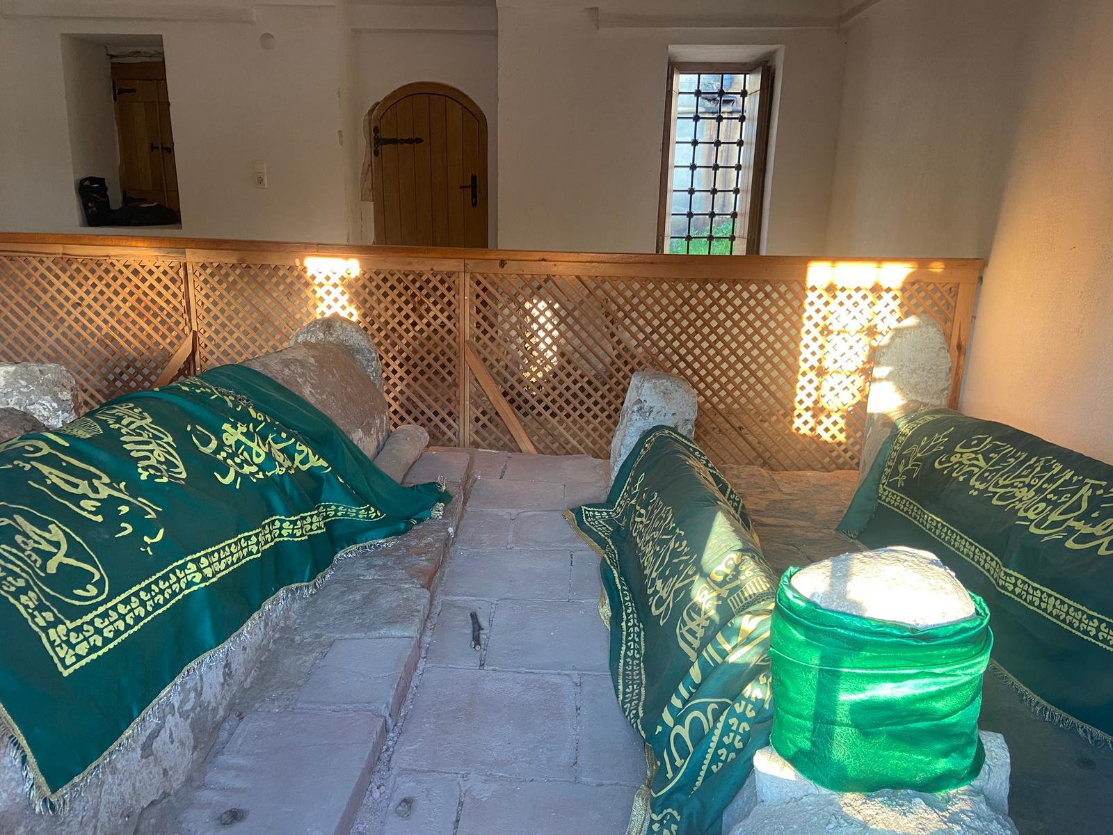 Aydindaki 700 Yillik Turbe Evliya Celebinin Ovdugu Tarihi Mi 655078 A404B9