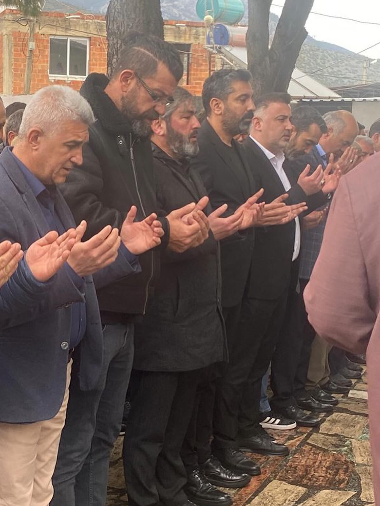 Aydinli Baskanin Anne Acisi 651794 7677011F061913192416379B7Cafd953