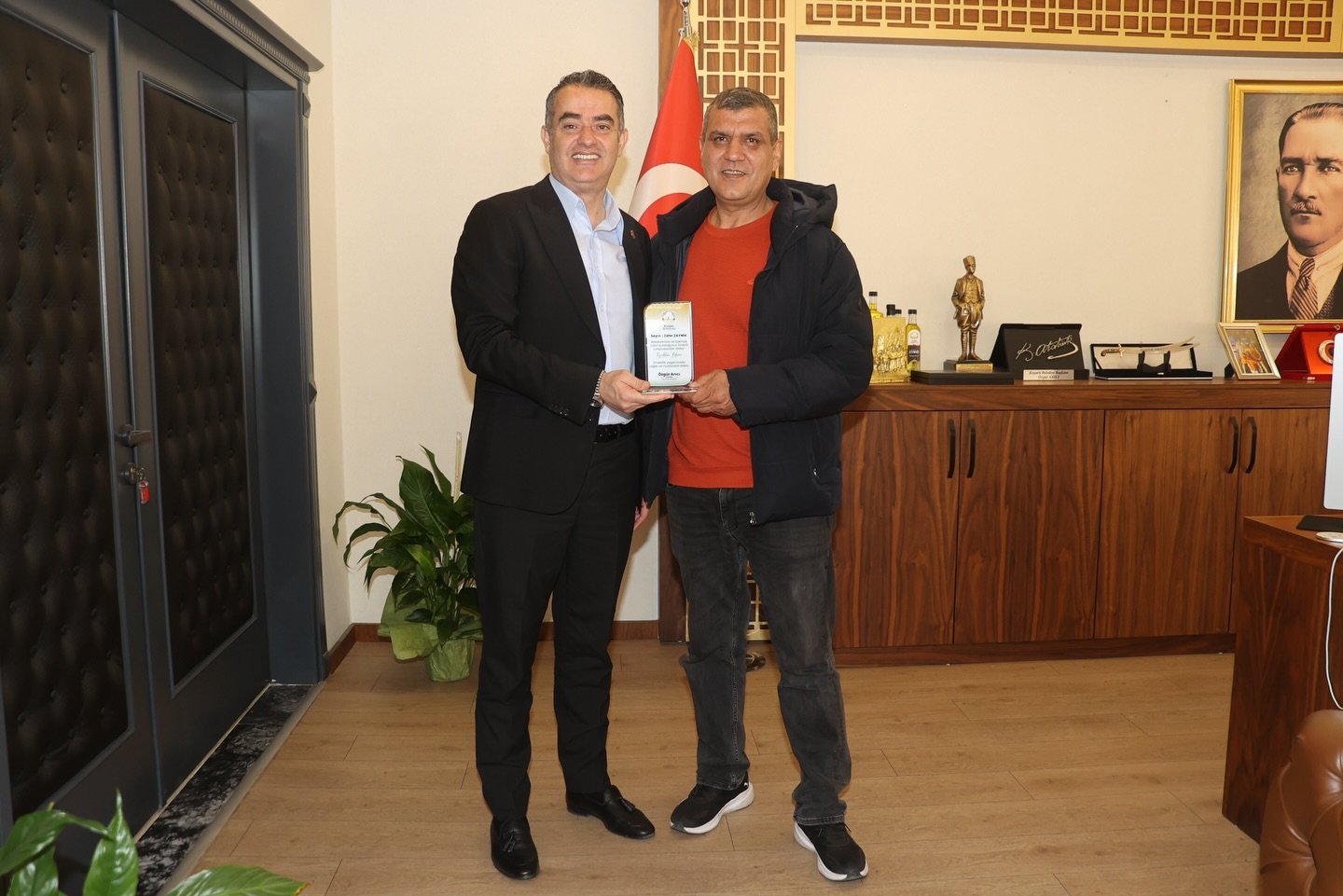 Baskan Arici Emekli Personelin Haklarini Odedi 653077 A400Cc4A2B7817C3C5C5De5D2840C8C3