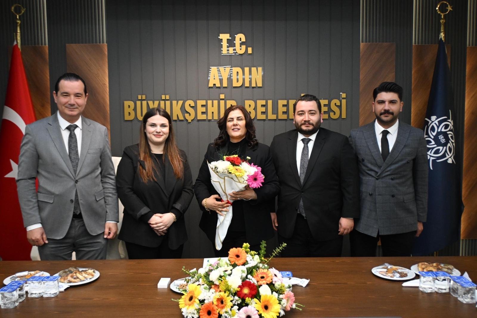 Baskan Cerciogluna Ak Parti Genclik Kollarindan Ziyaret 653931 07Db81Cd630040C5E3091812Cdb13Eb0